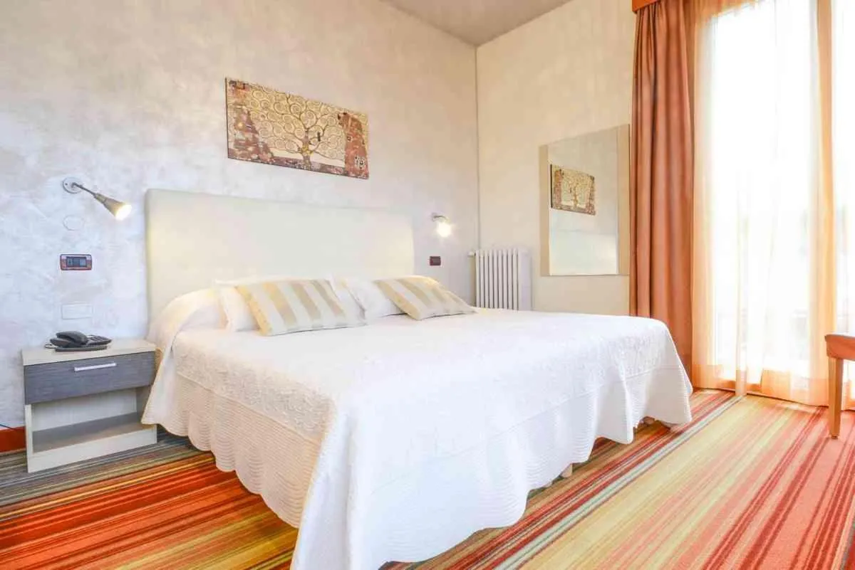 Bedroom in Hotel Suisse