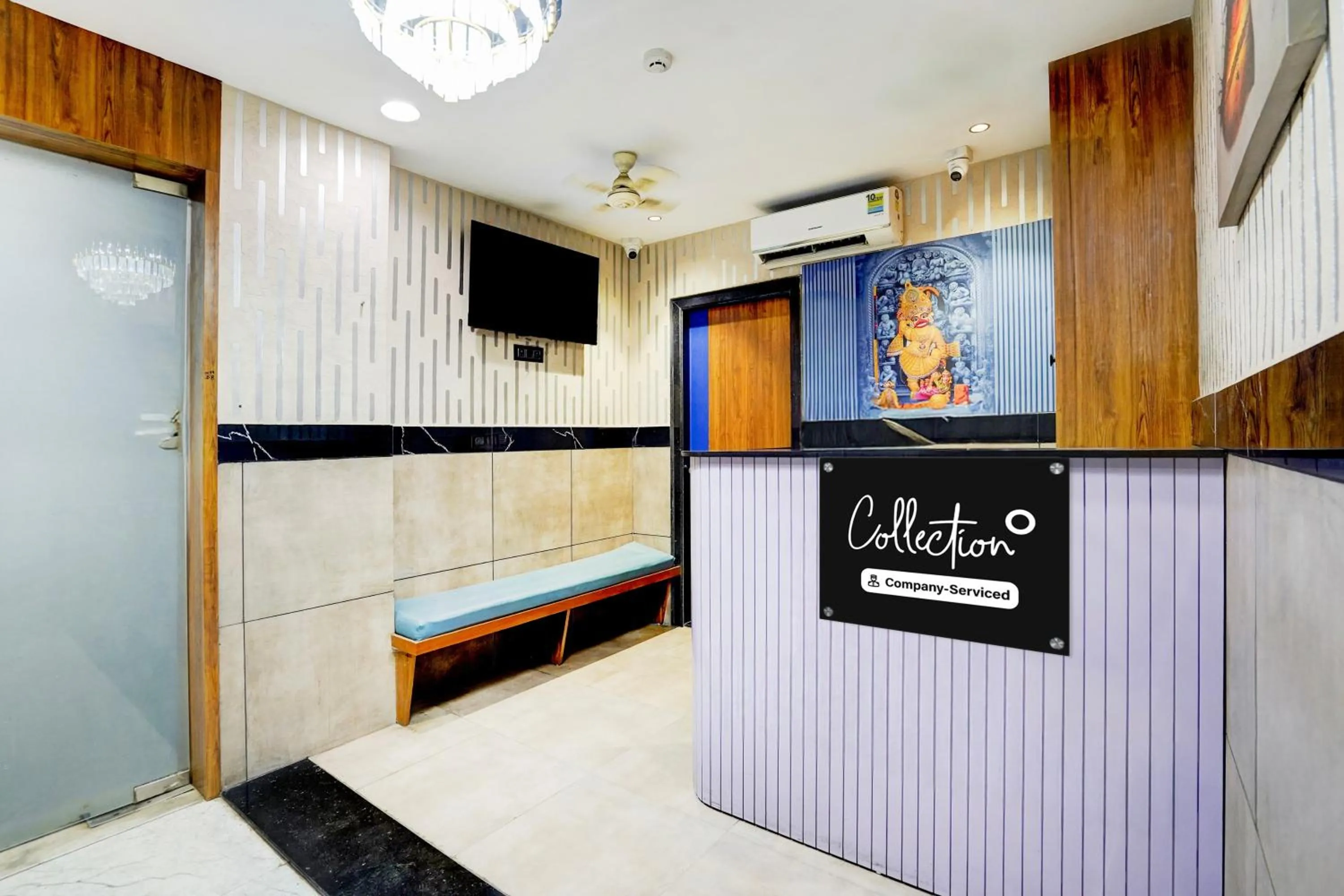 Lobby or reception in Super Collection O Kosad Railway Station Formerly Hotel Royal Orbits