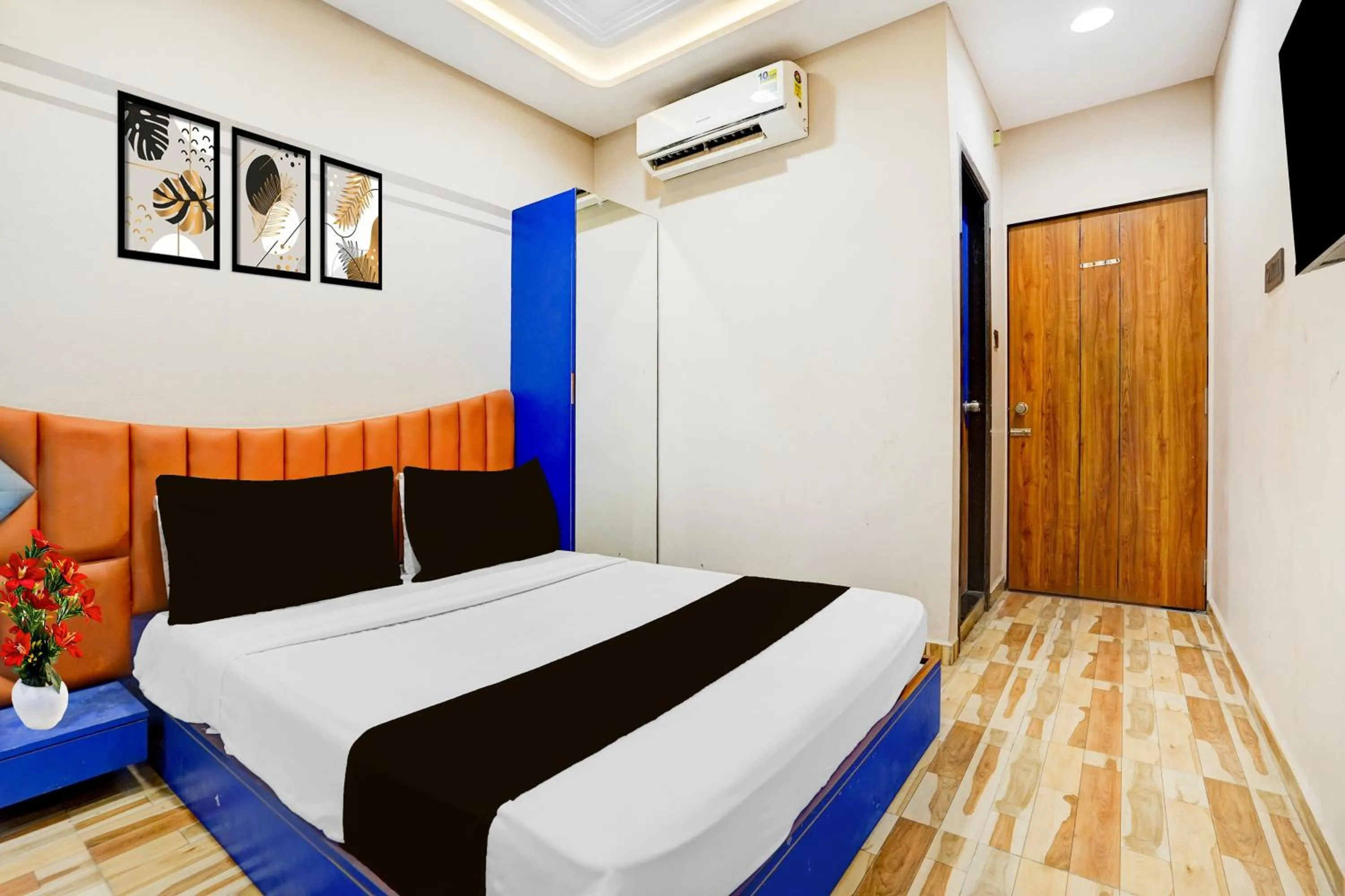 Bedroom, Bed in Super Collection O Kosad Railway Station Formerly Hotel Royal Orbits