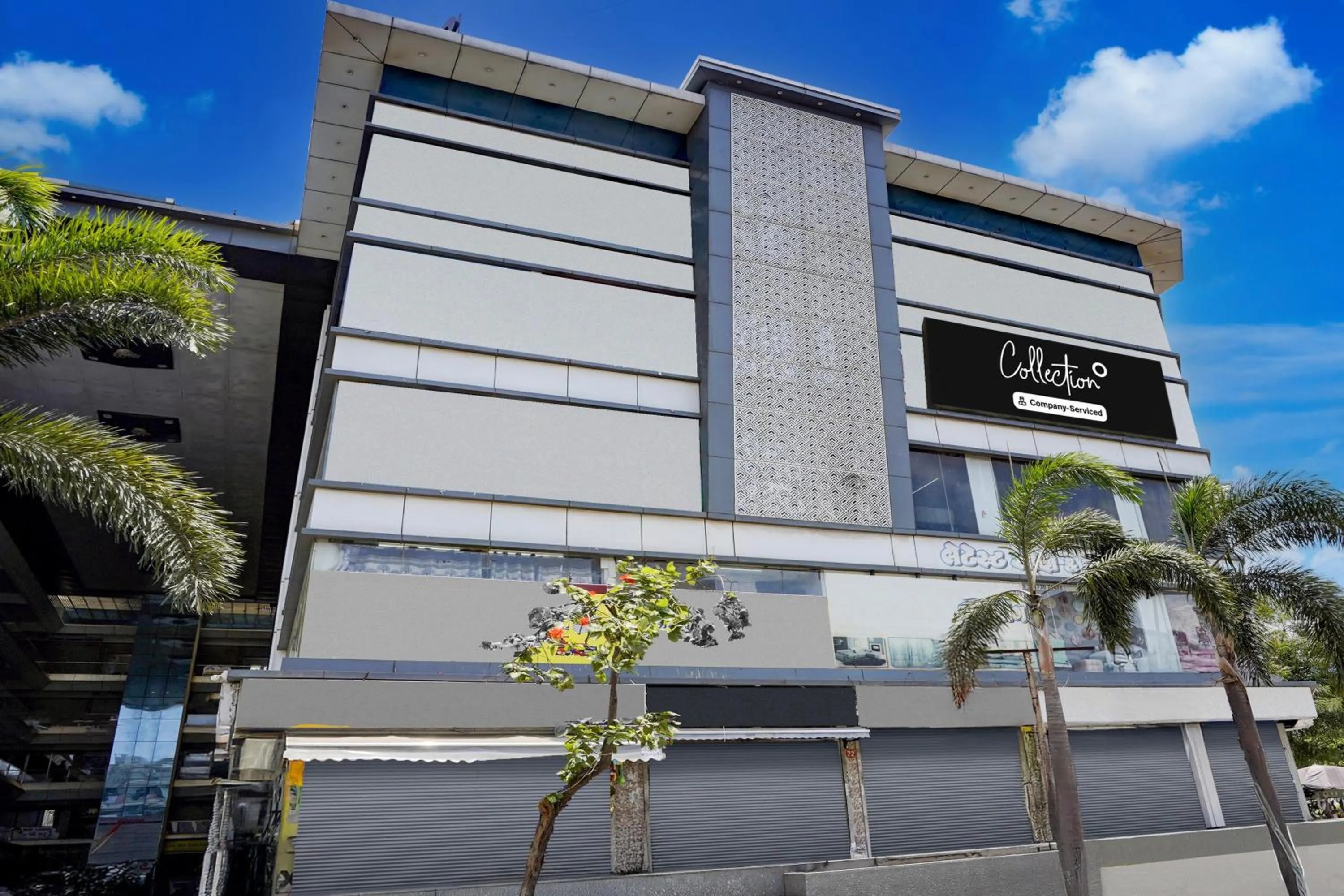 Facade/entrance in Super Collection O Kosad Railway Station Formerly Hotel Royal Orbits