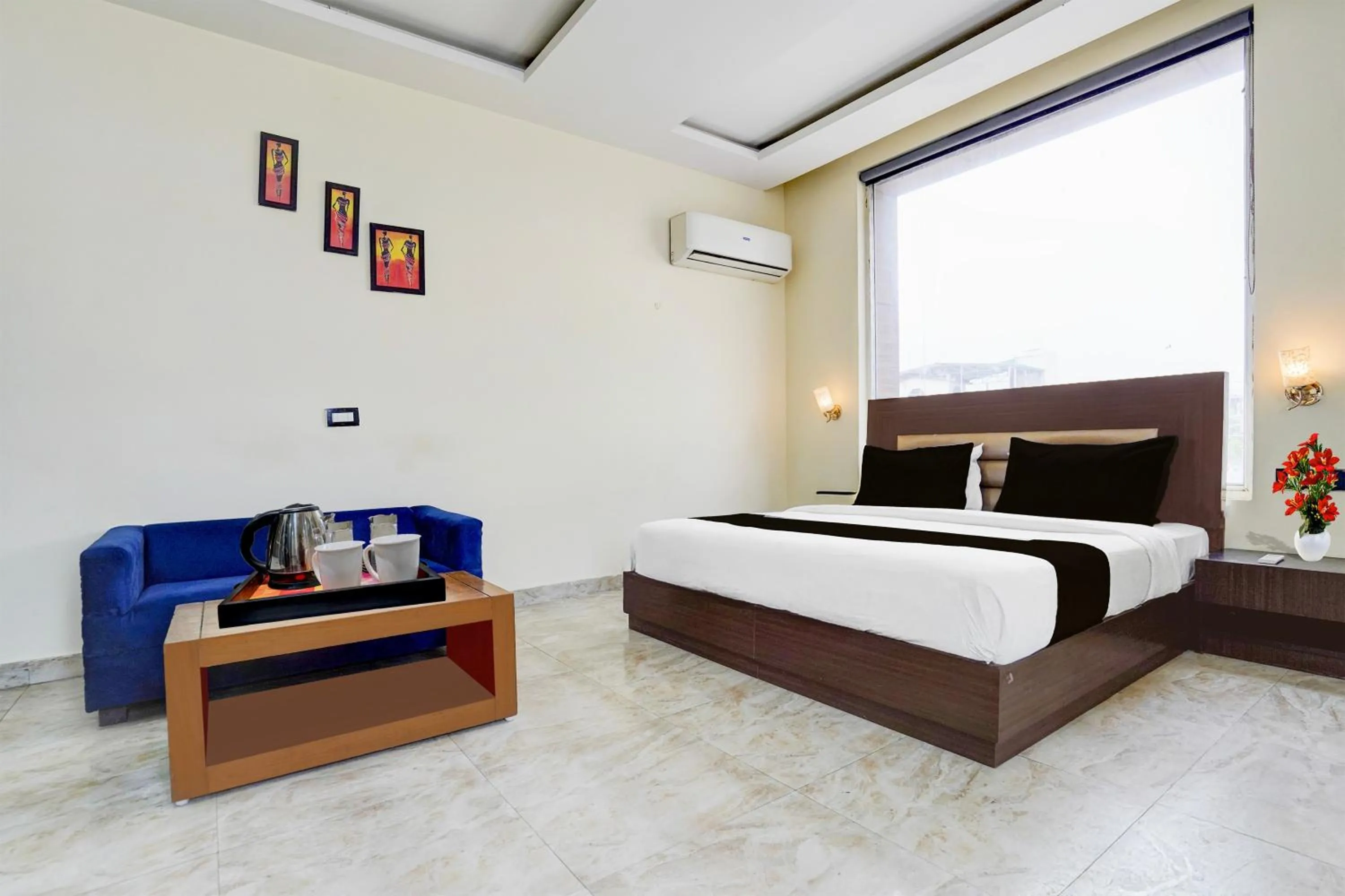 Bedroom, Bed in Super Collection O Railway Station Dehradun Formerly Hotel Narula