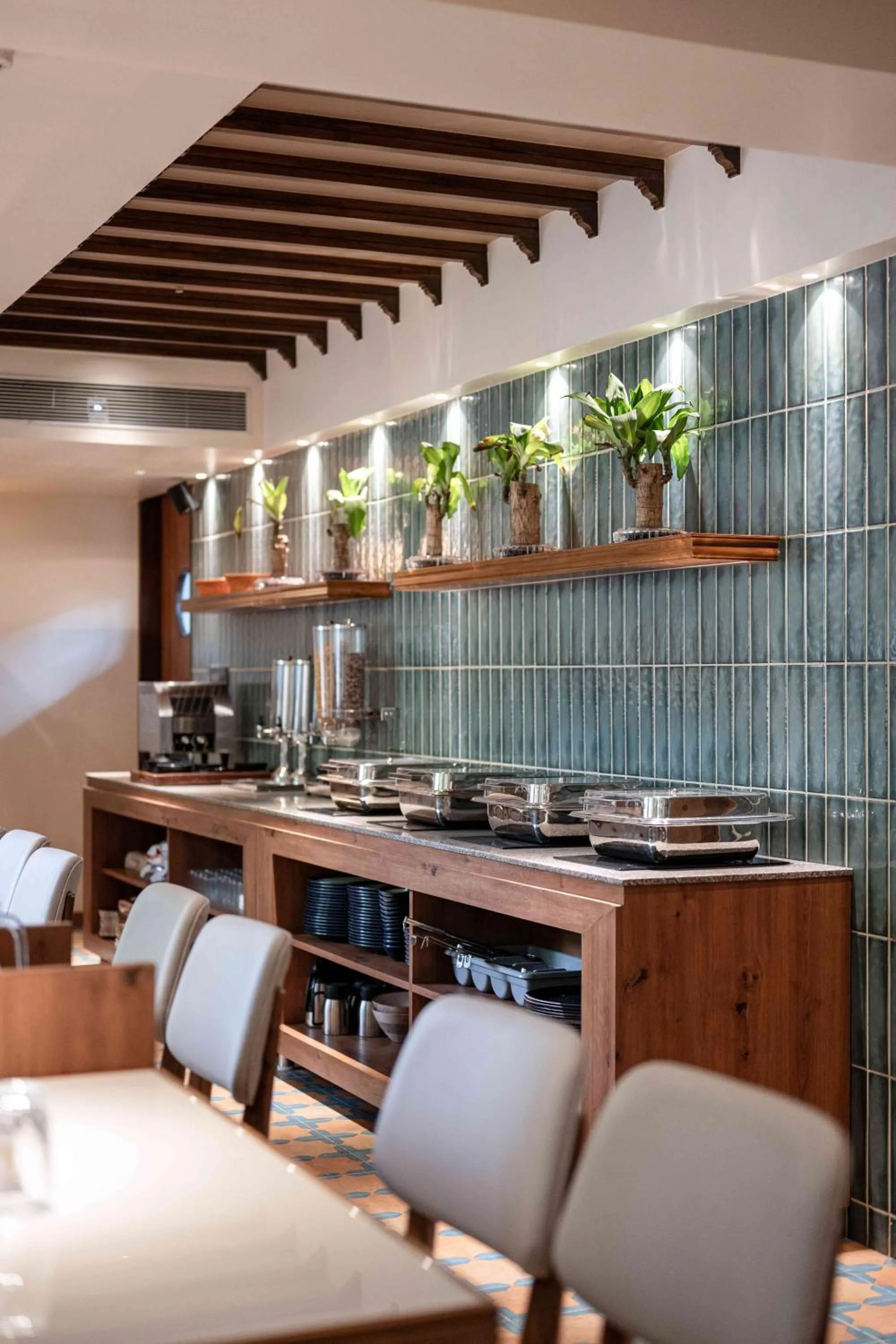 Restaurant/places to eat in Nine Square Residency