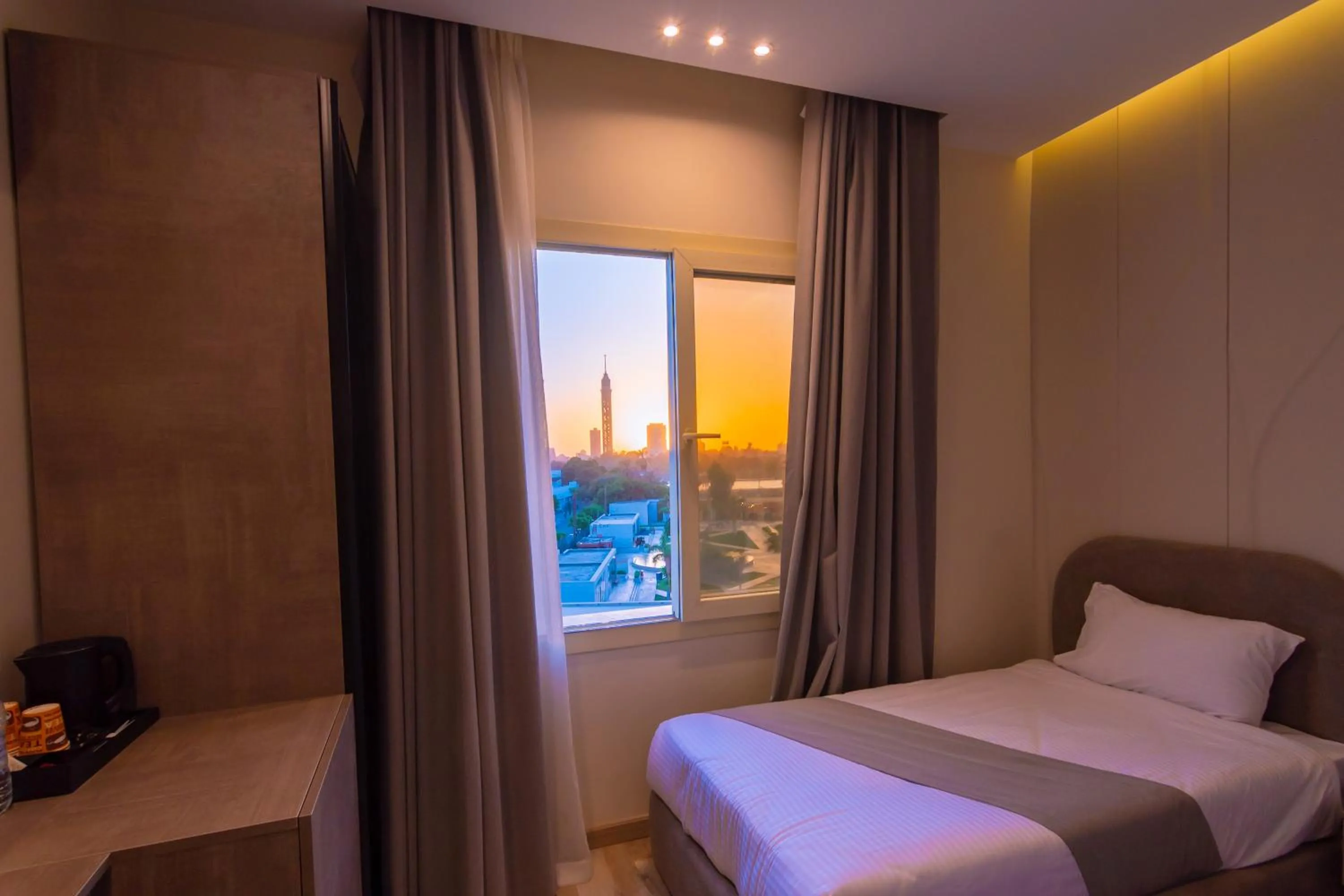 Superior Twin Room with City View in Elevana Boutique hotel