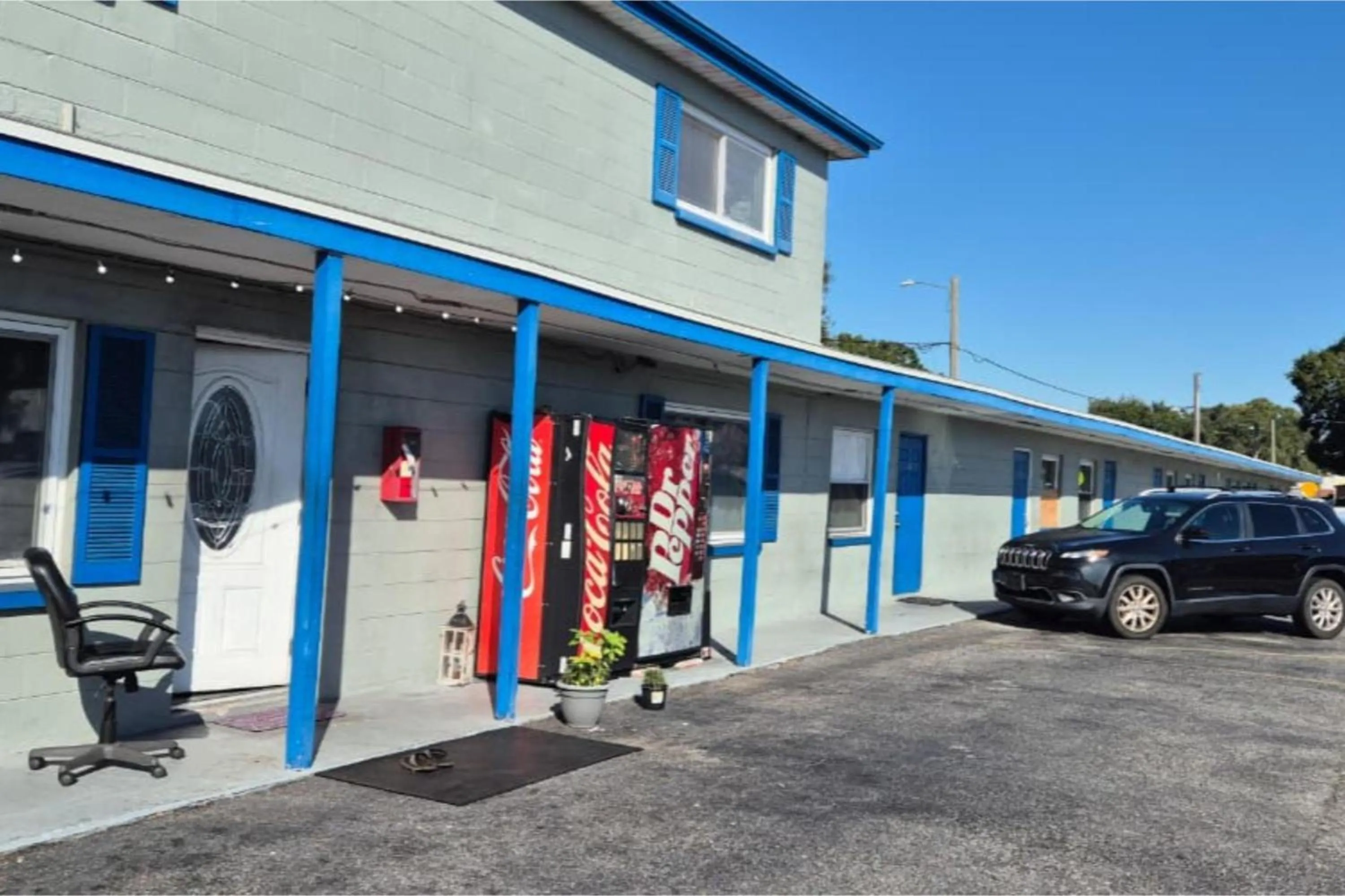 Base Motel By OYO South Tampa