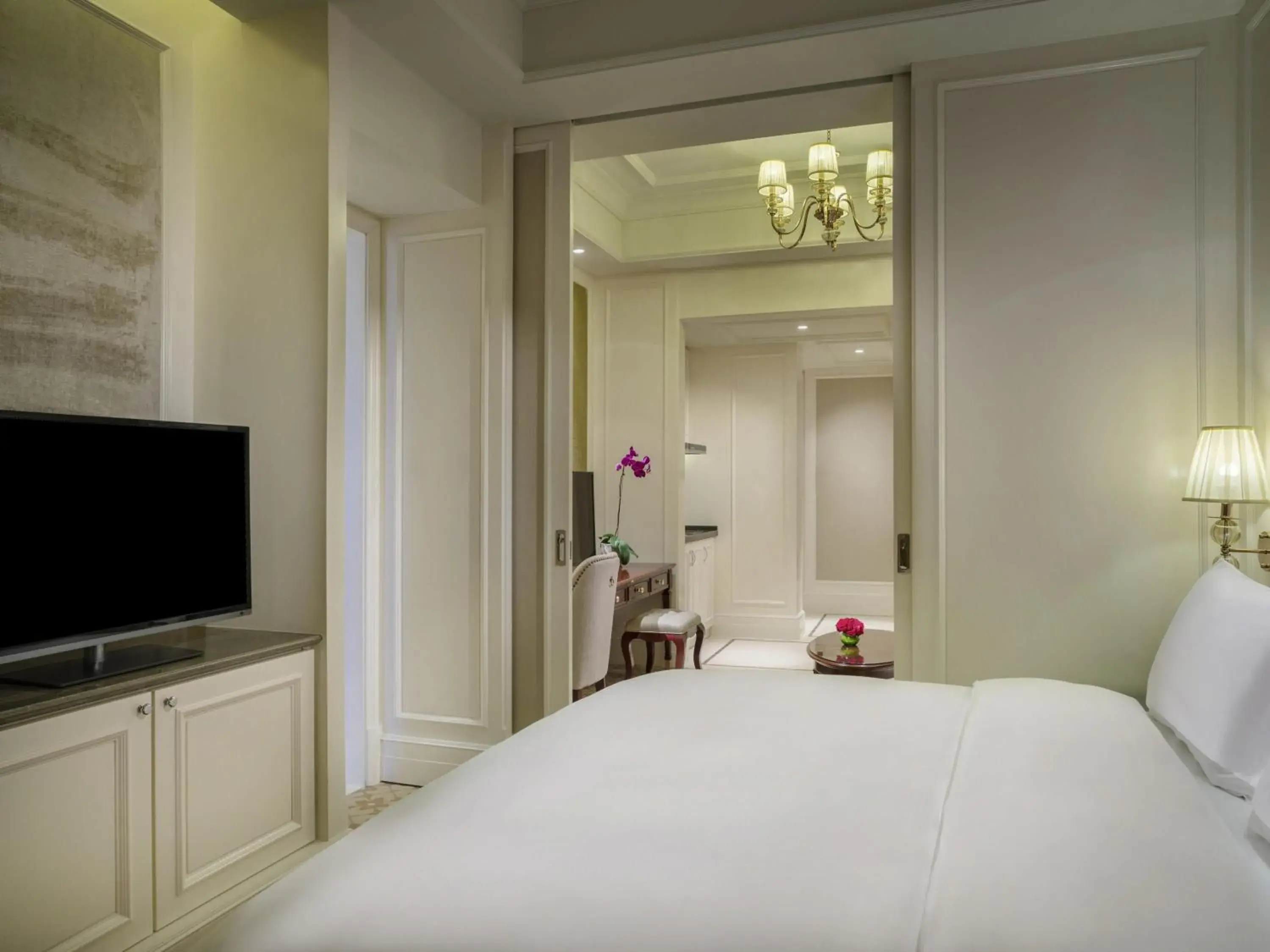 Bedroom, Bed in The Sebel Xining-Managed By Sofitel Bedroom, Bed in The Sebel Xining-Managed By Sofitel