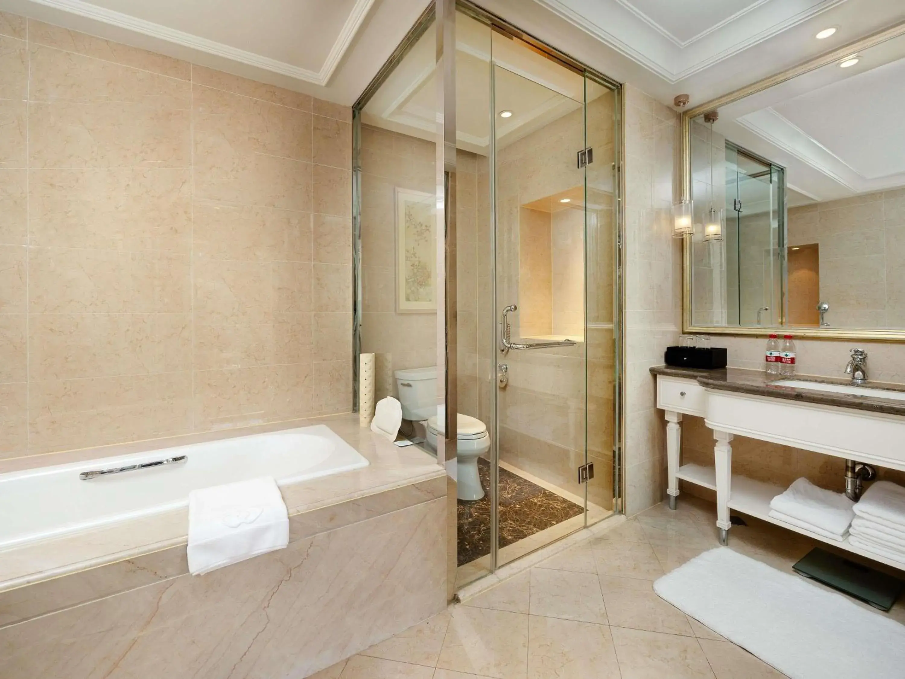 Bedroom, Bed in The Sebel Xining-Managed By Sofitel Bedroom, Bed in The Sebel Xining-Managed By Sofitel