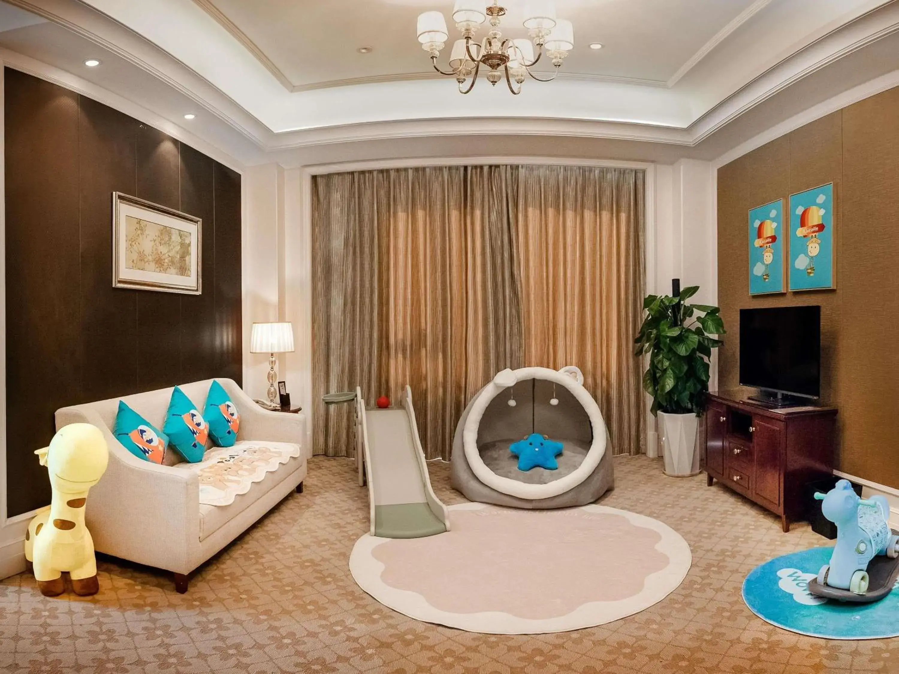 Bedroom in The Sebel Xining-Managed By Sofitel Bedroom in The Sebel Xining-Managed By Sofitel