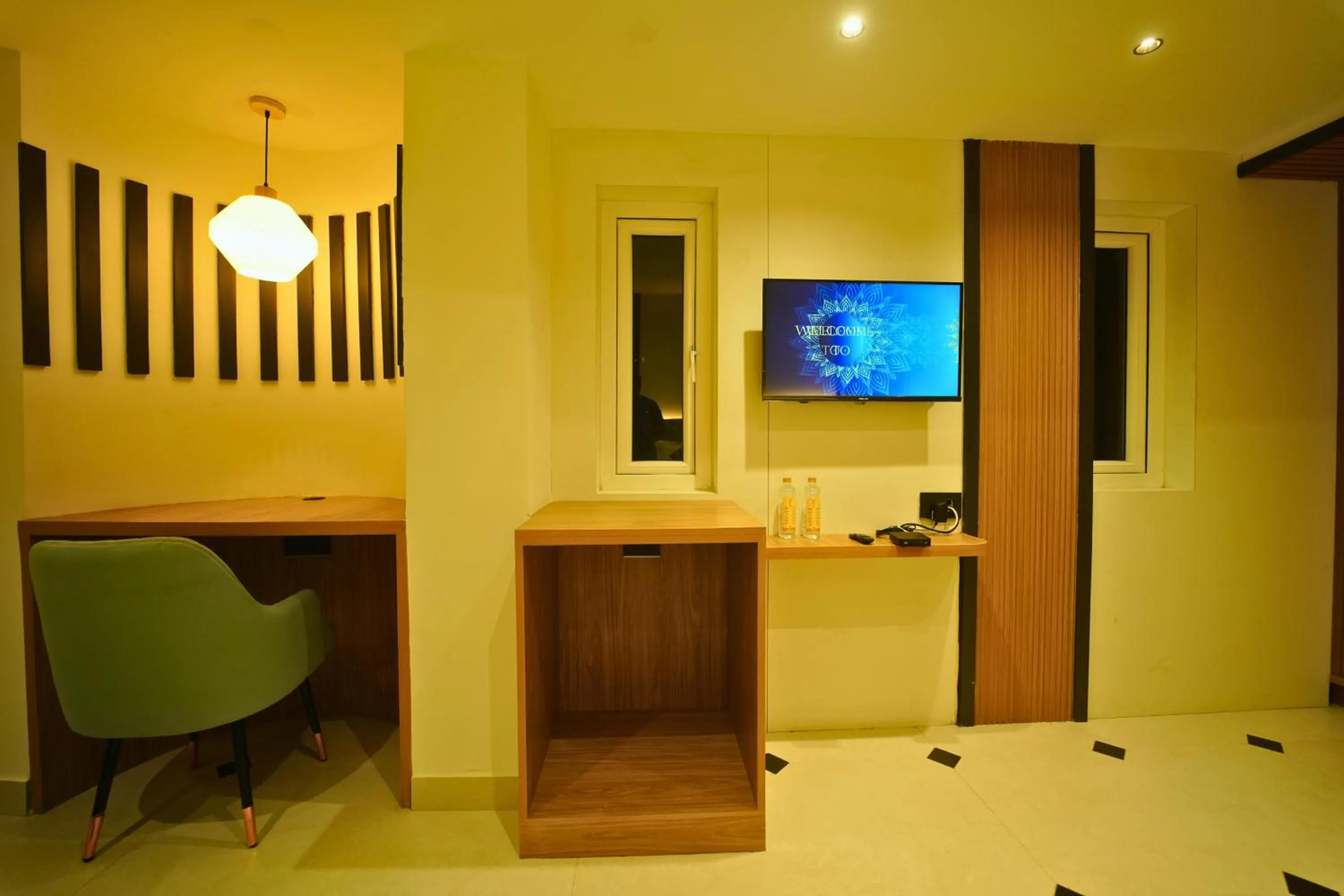 TV and multimedia in Yuvraj Land Mark
