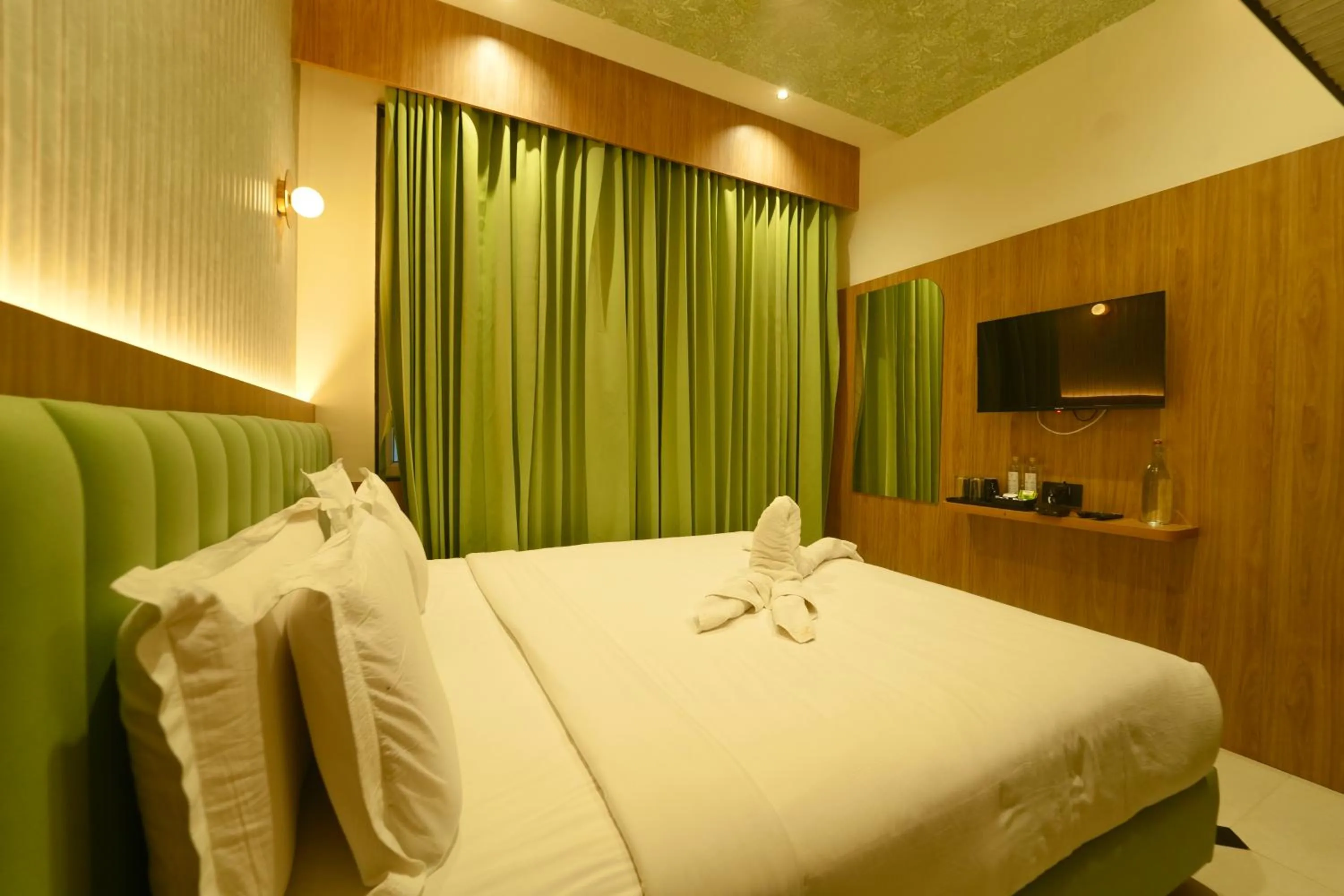 Bed in Yuvraj Land Mark