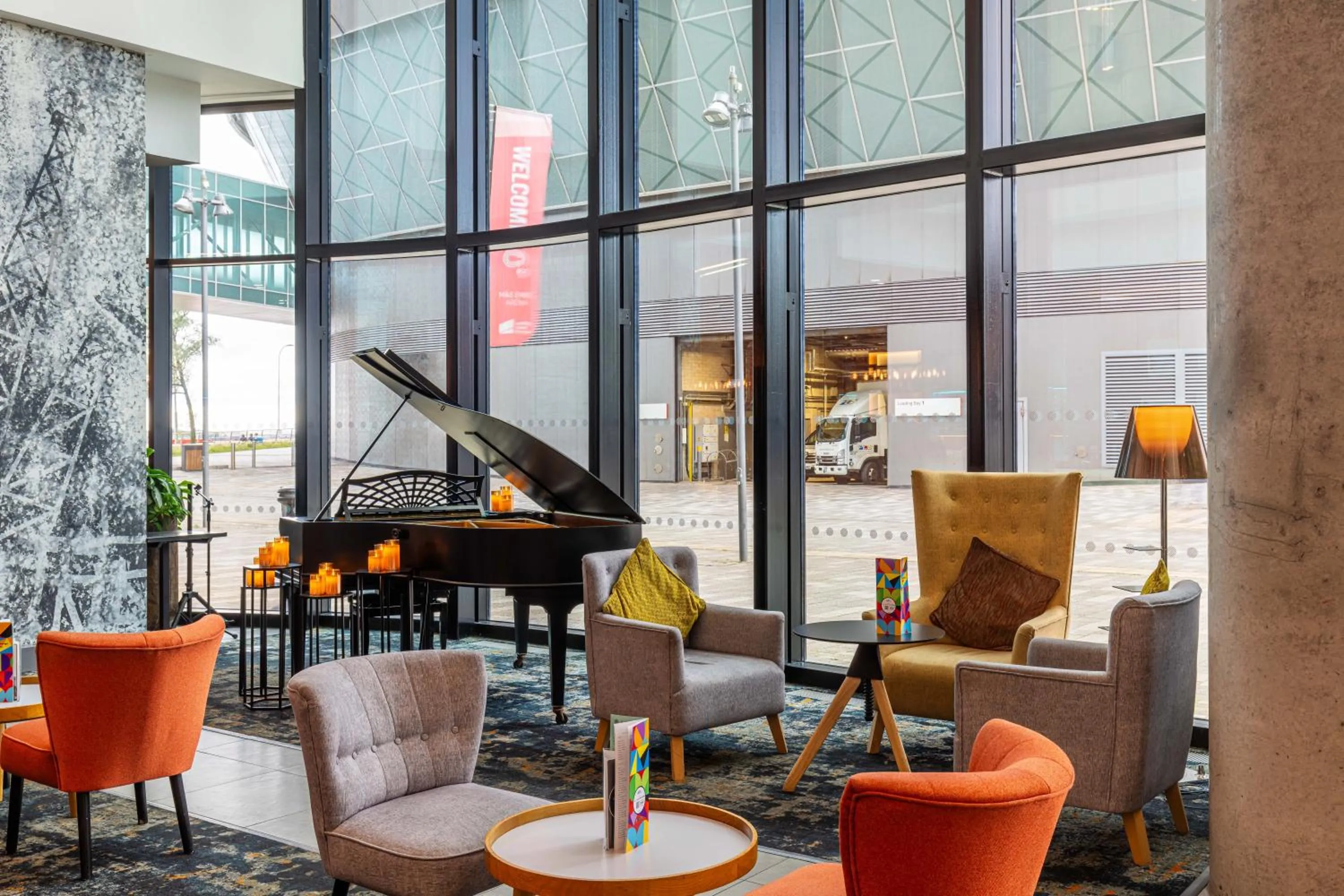 Lounge or bar in Pullman Liverpool