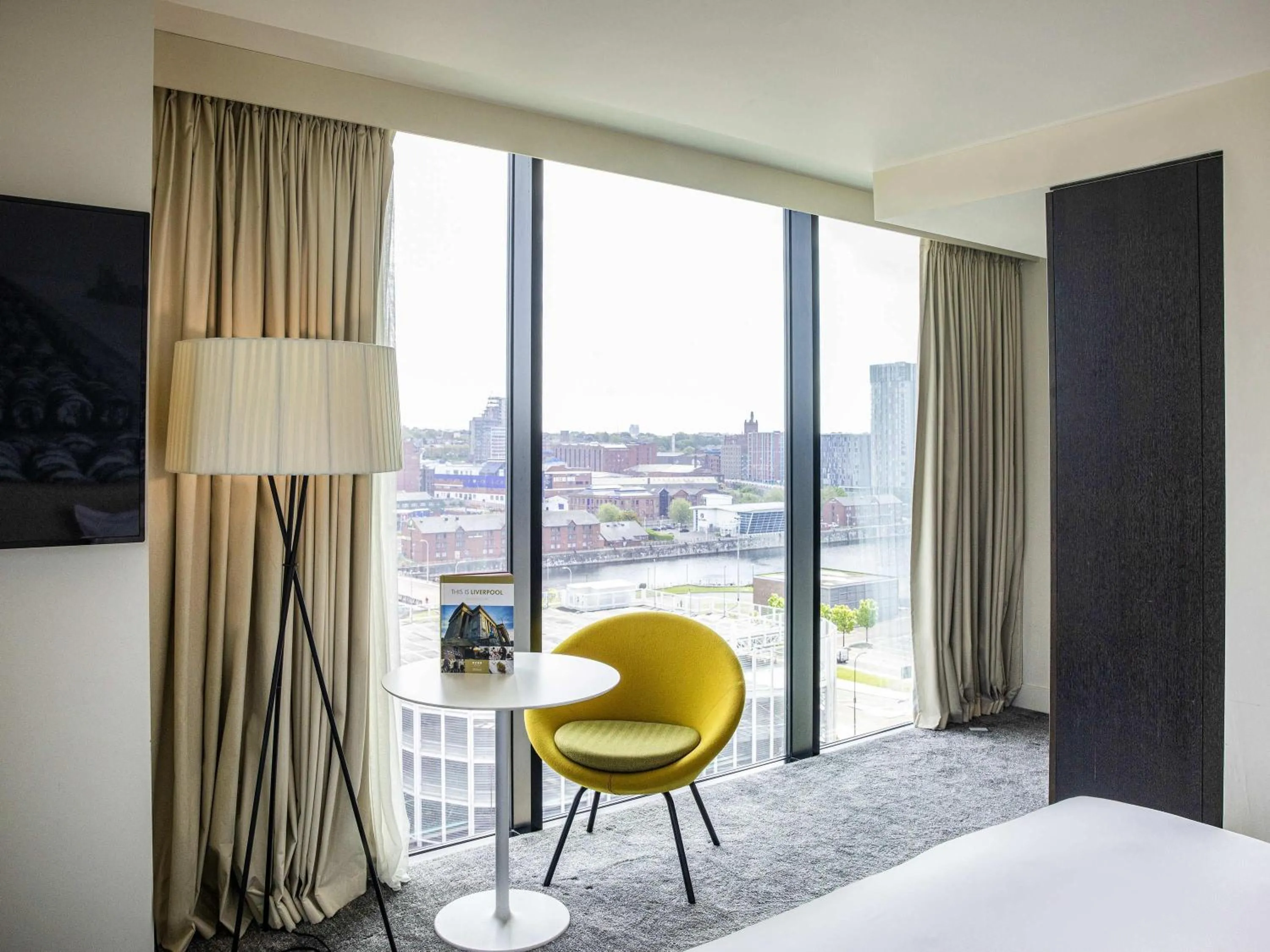 Bedroom, Bed in Pullman Liverpool