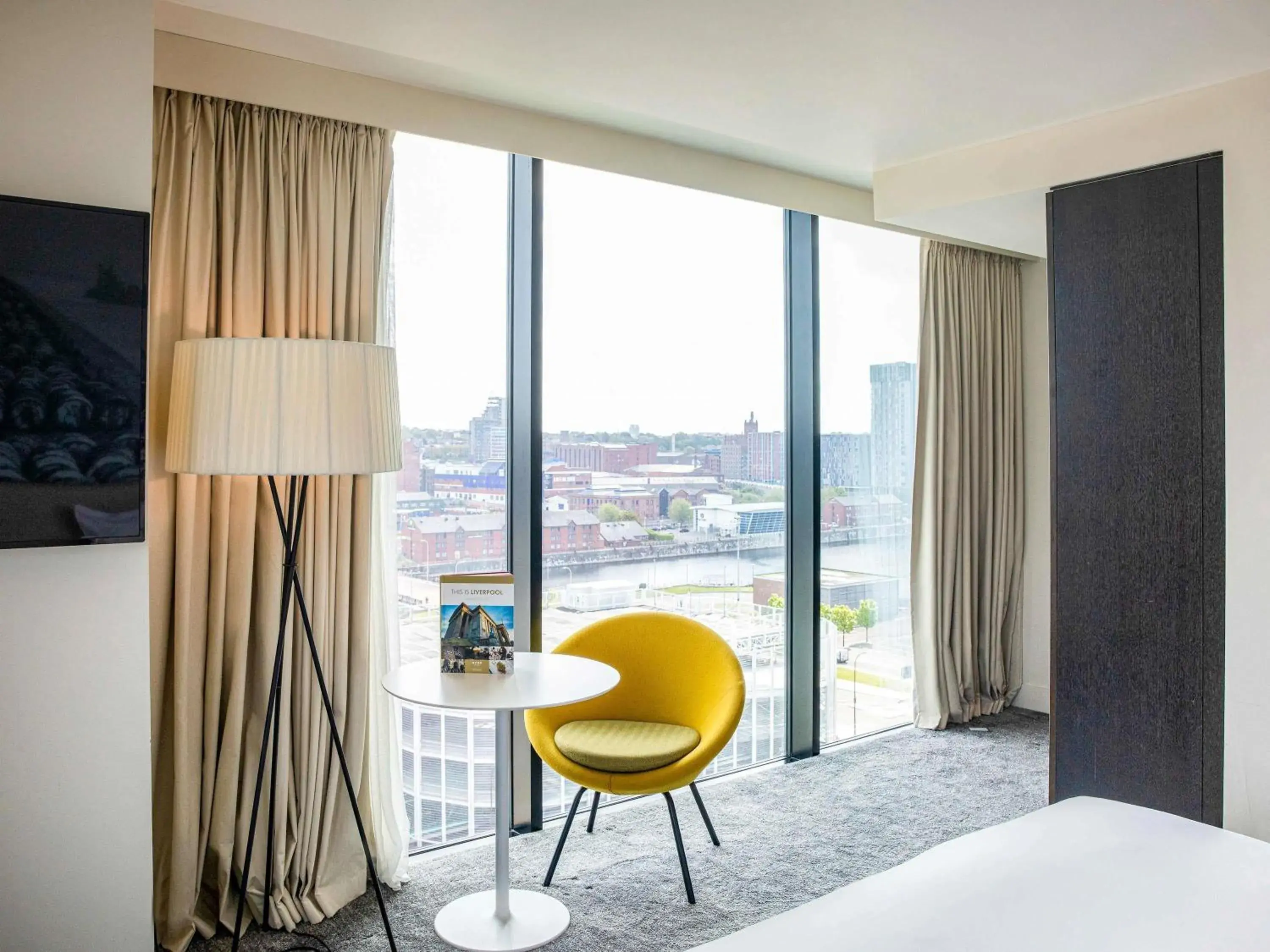 Property building, Bed in Pullman Liverpool Property building, Bed in Pullman Liverpool