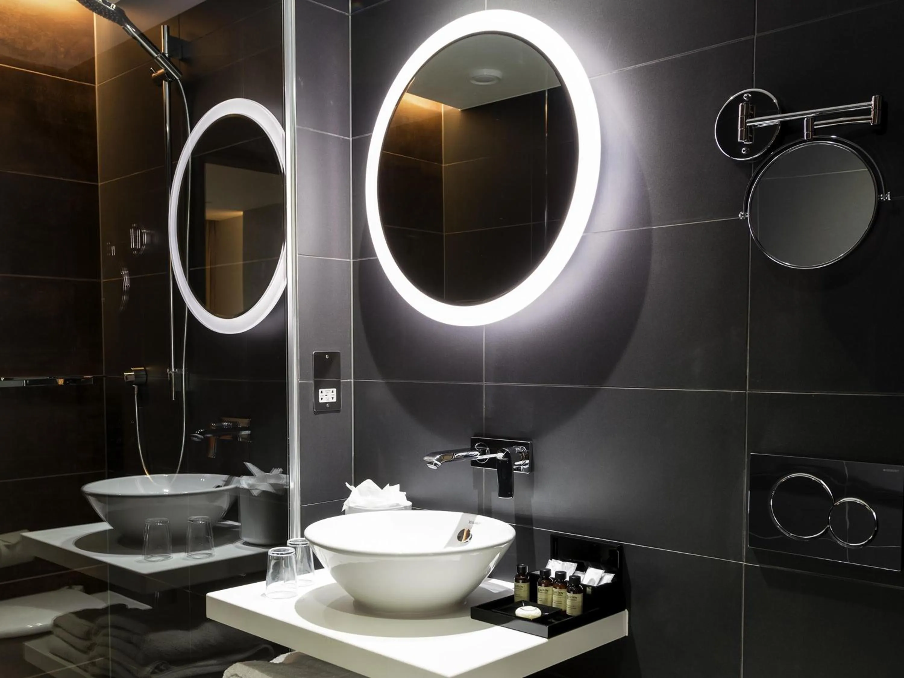 Bedroom in Pullman Liverpool