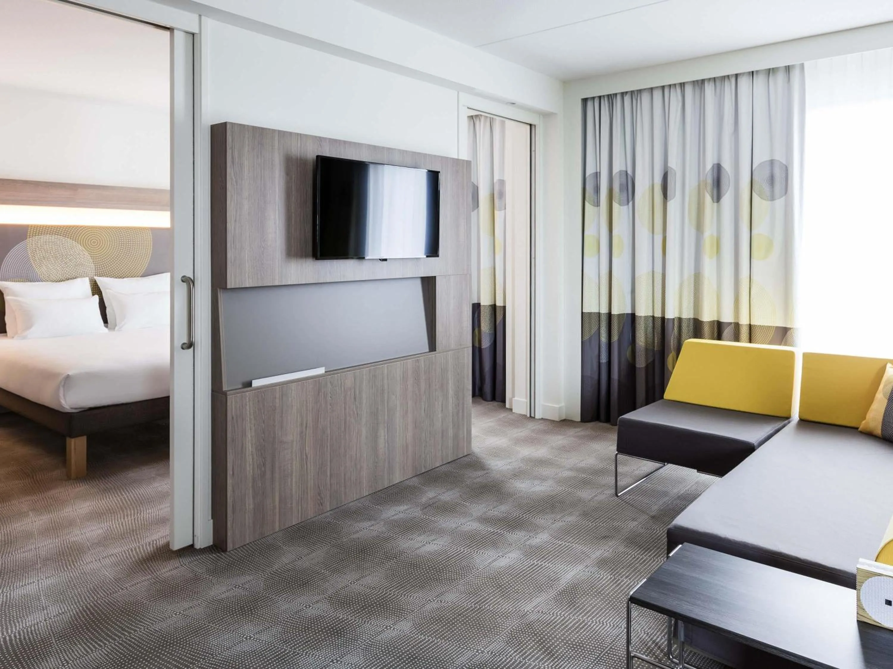 Bedroom, Bed in Novotel Amsterdam Schiphol Airport