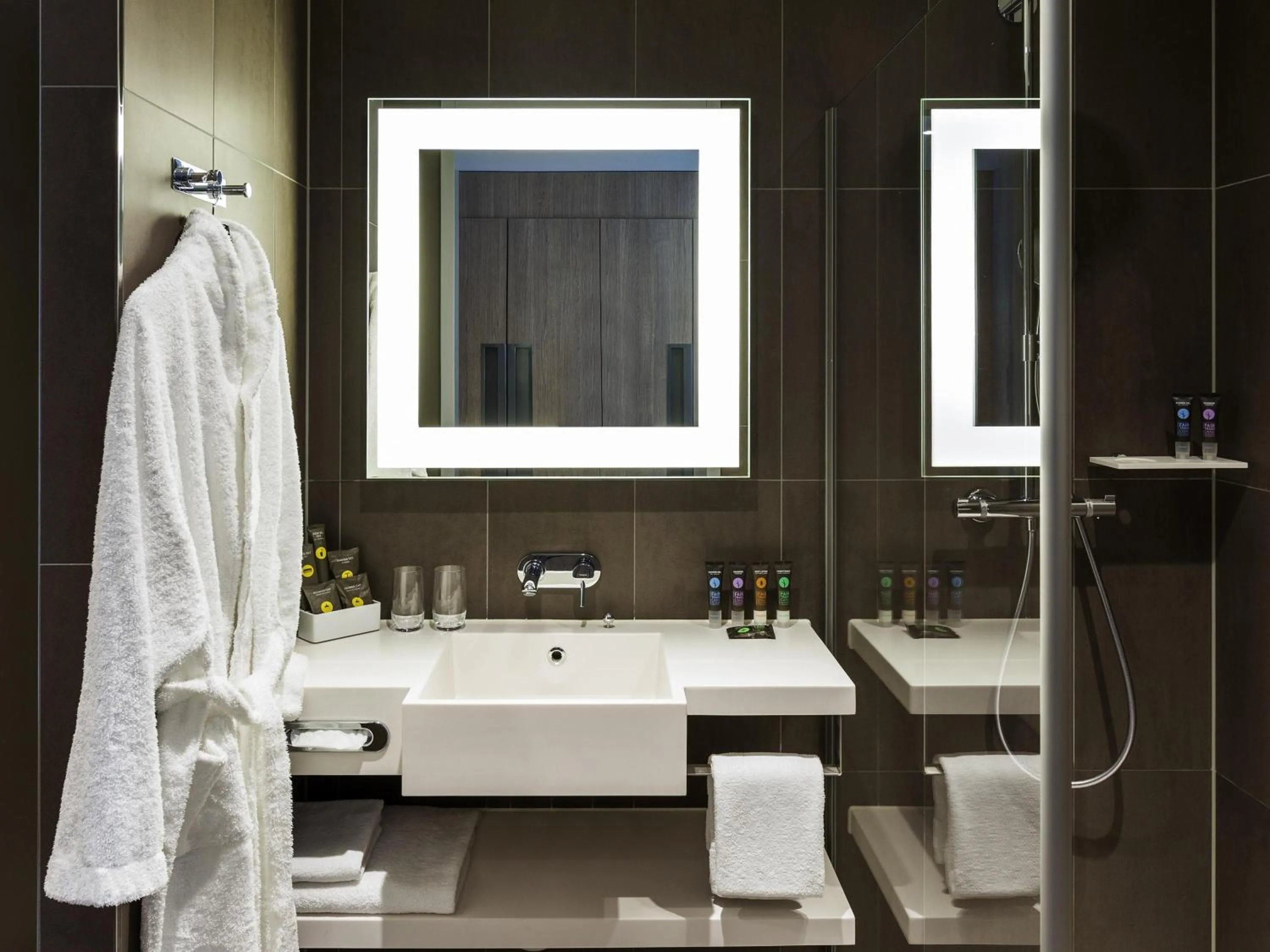 Bedroom in Novotel Amsterdam Schiphol Airport