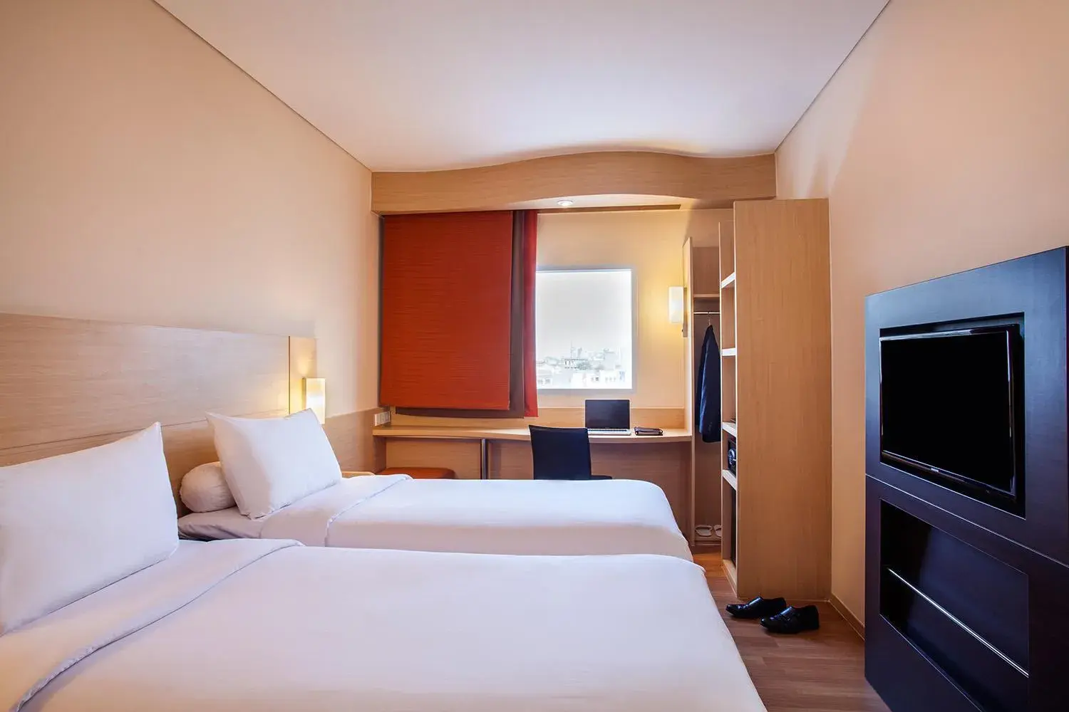 Bed in Ibis Jakarta Harmoni Bed in Ibis Jakarta Harmoni