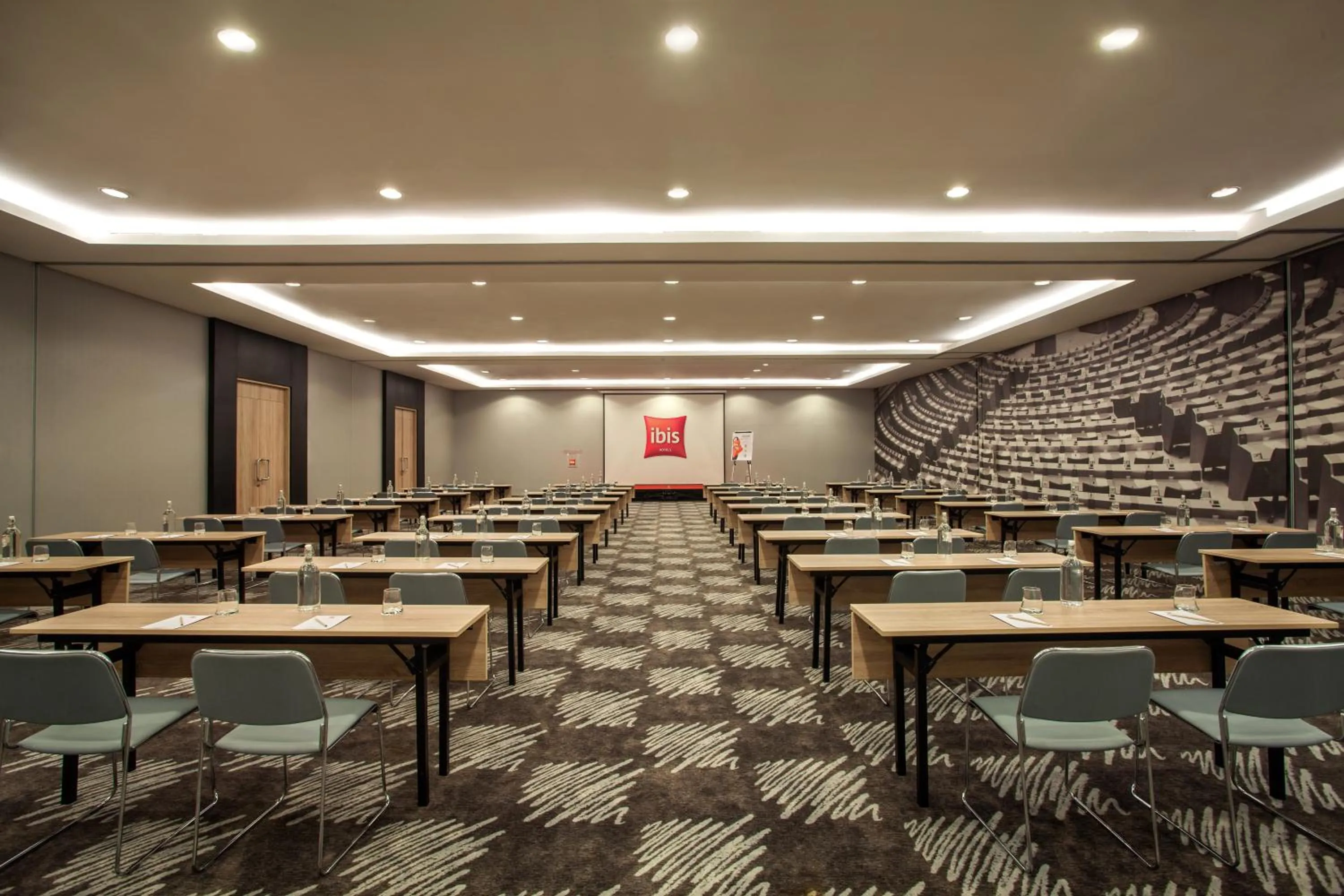 Meeting/conference room in Ibis Jakarta Harmoni