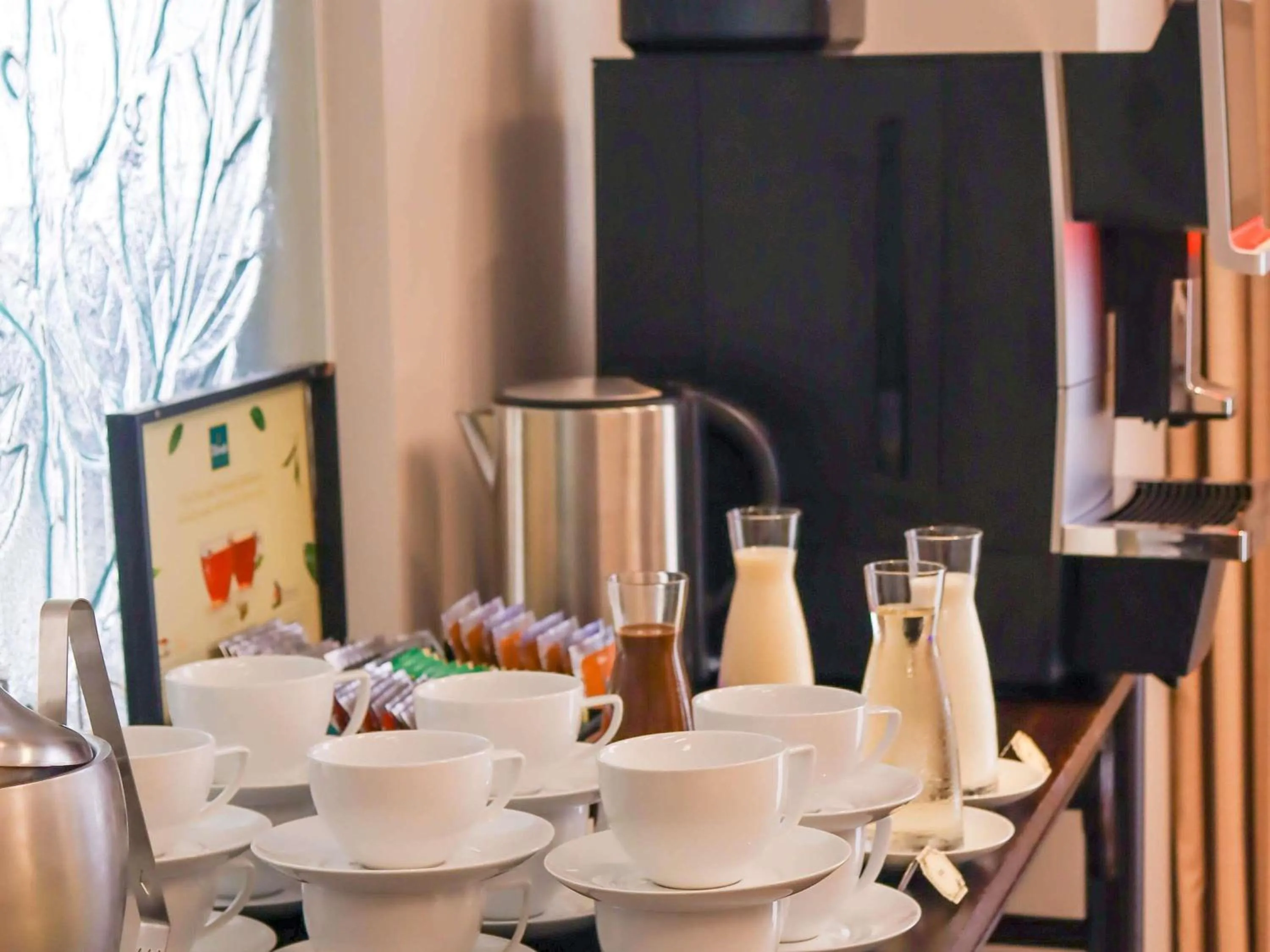 Business facilities in Hotel Des Arts Saigon Mgallery Collection