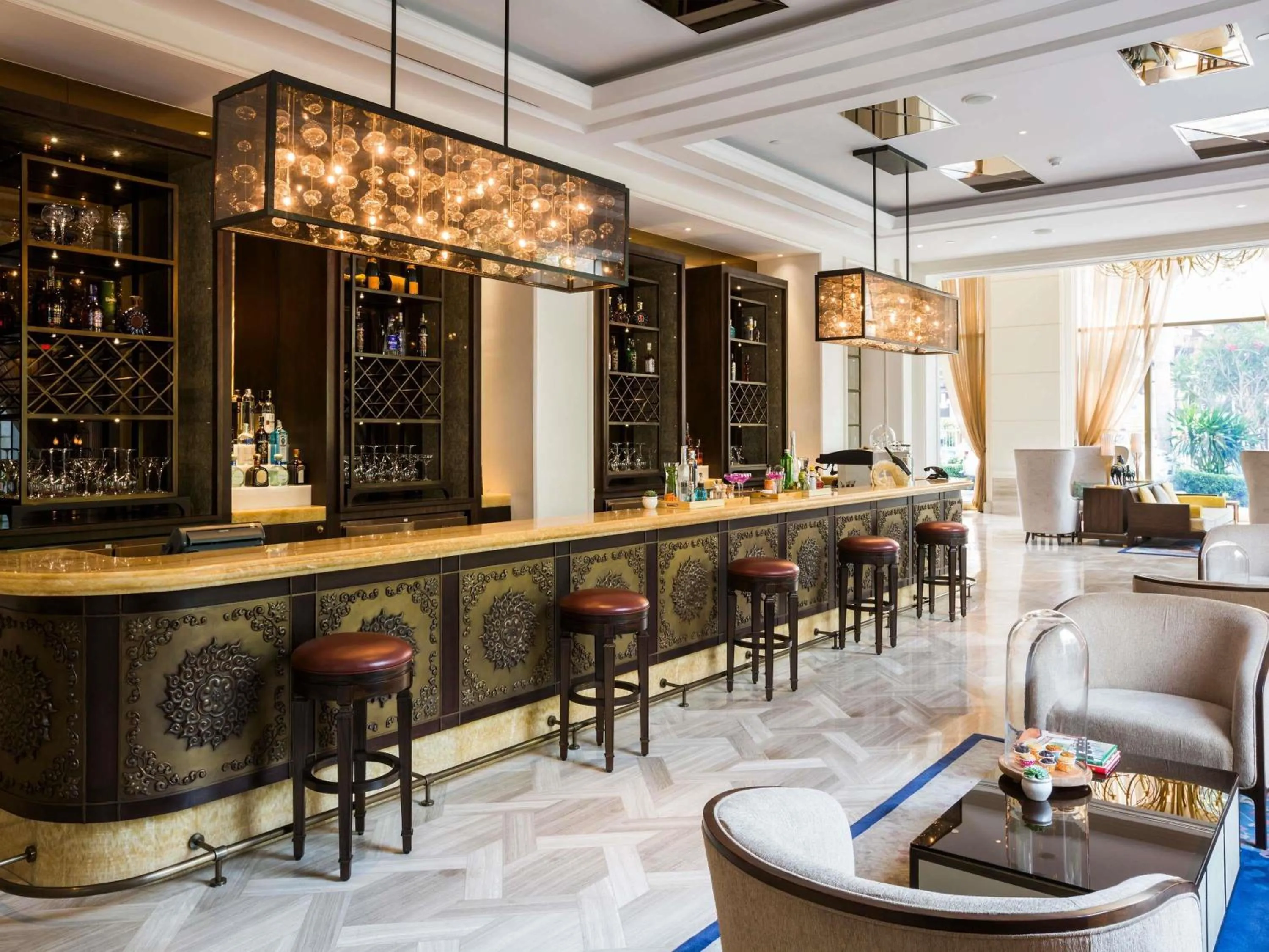 Lounge or bar in Hotel Des Arts Saigon Mgallery Collection