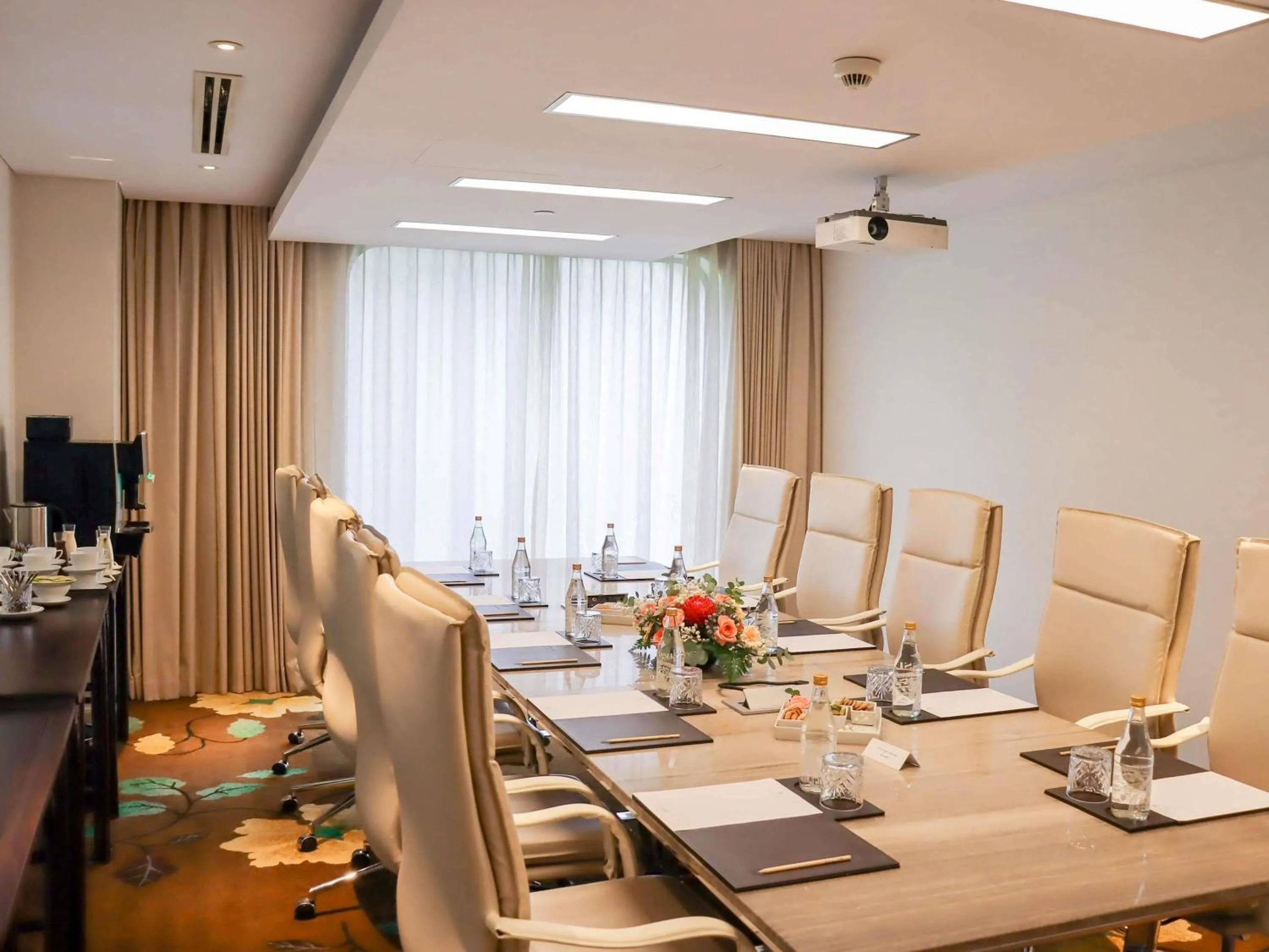 Meeting/conference room in Hotel Des Arts Saigon Mgallery Collection