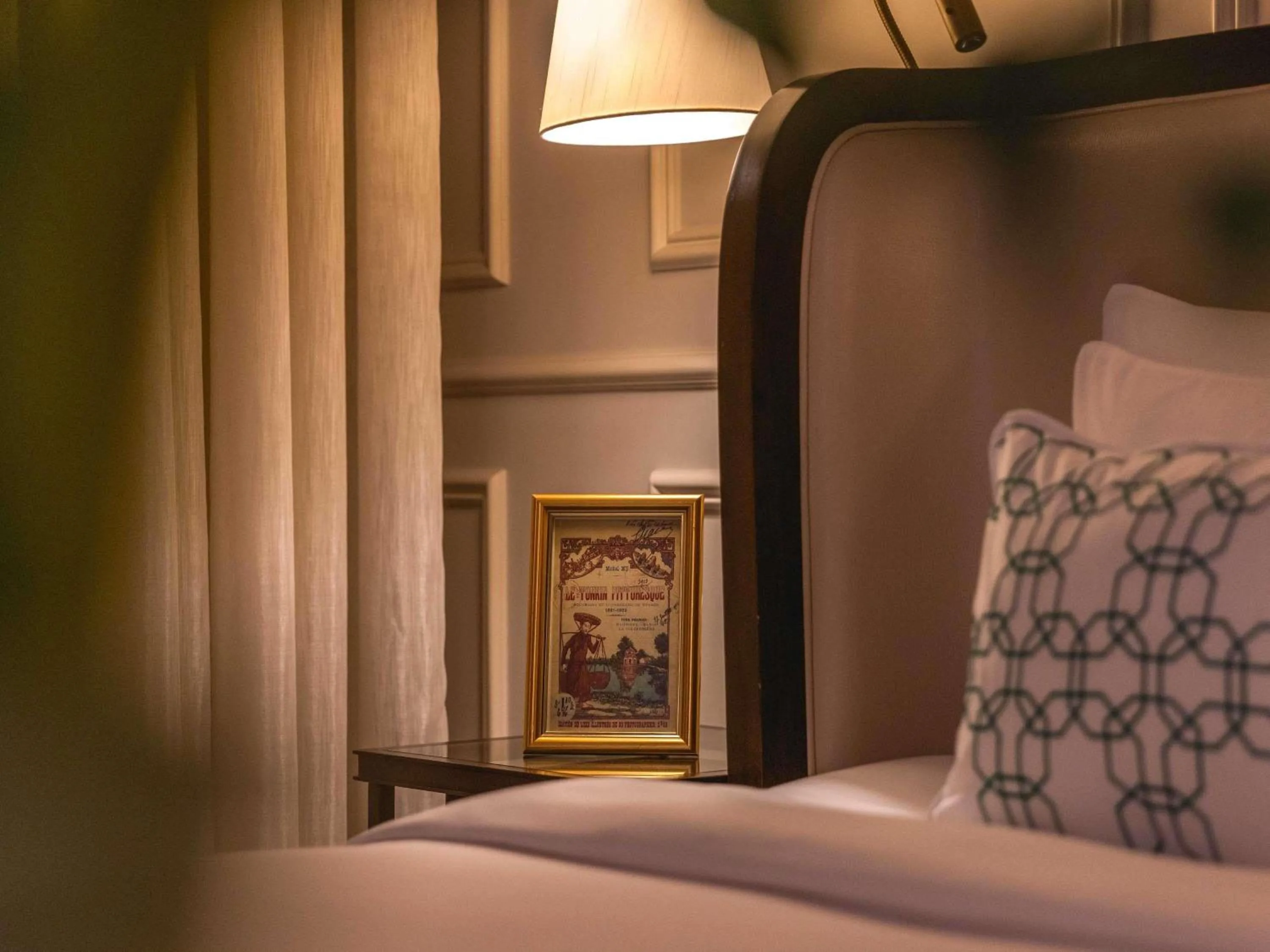 Bedroom, Bed in Hotel Des Arts Saigon Mgallery Collection