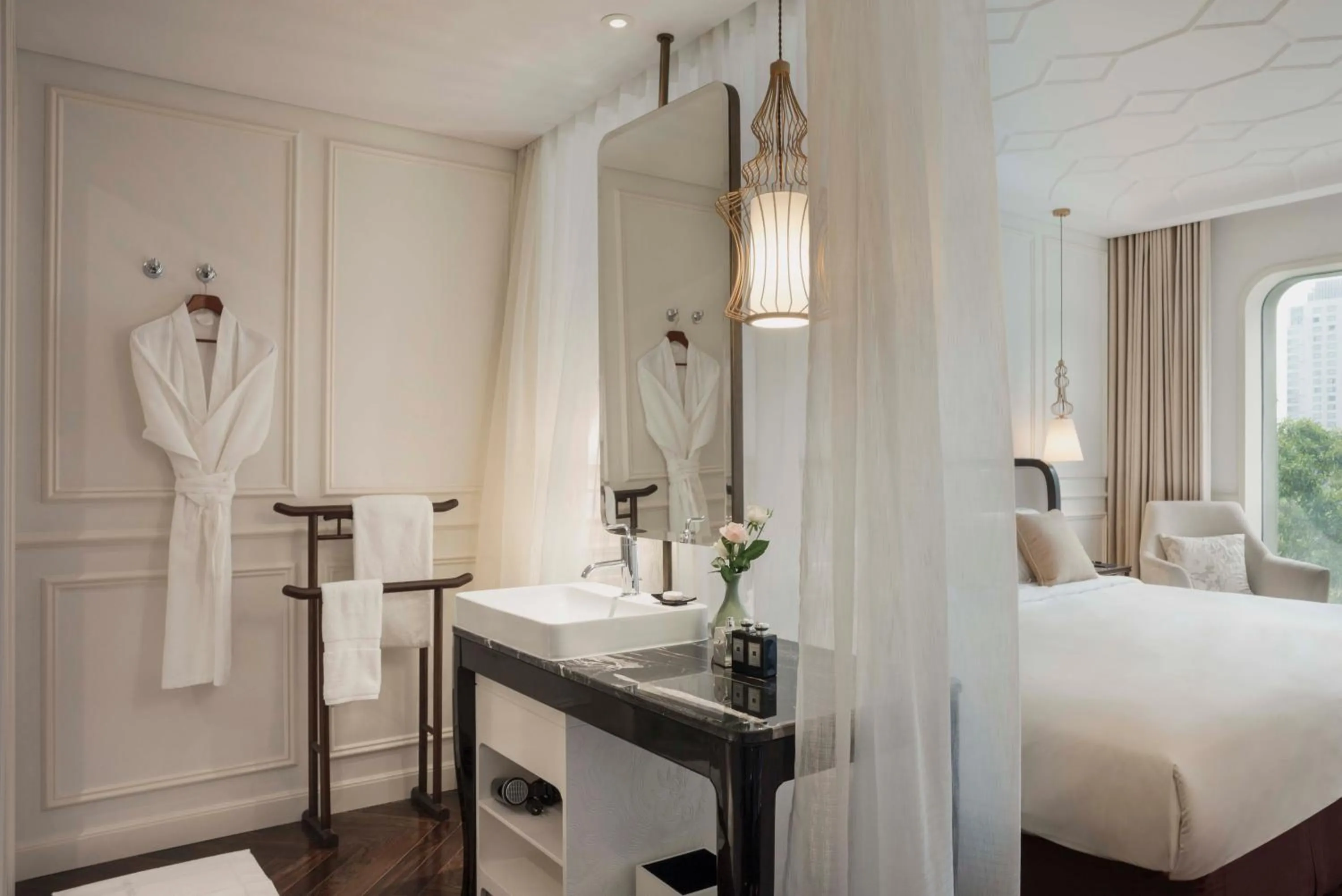 Bathroom, Bed in Hotel Des Arts Saigon Mgallery Collection