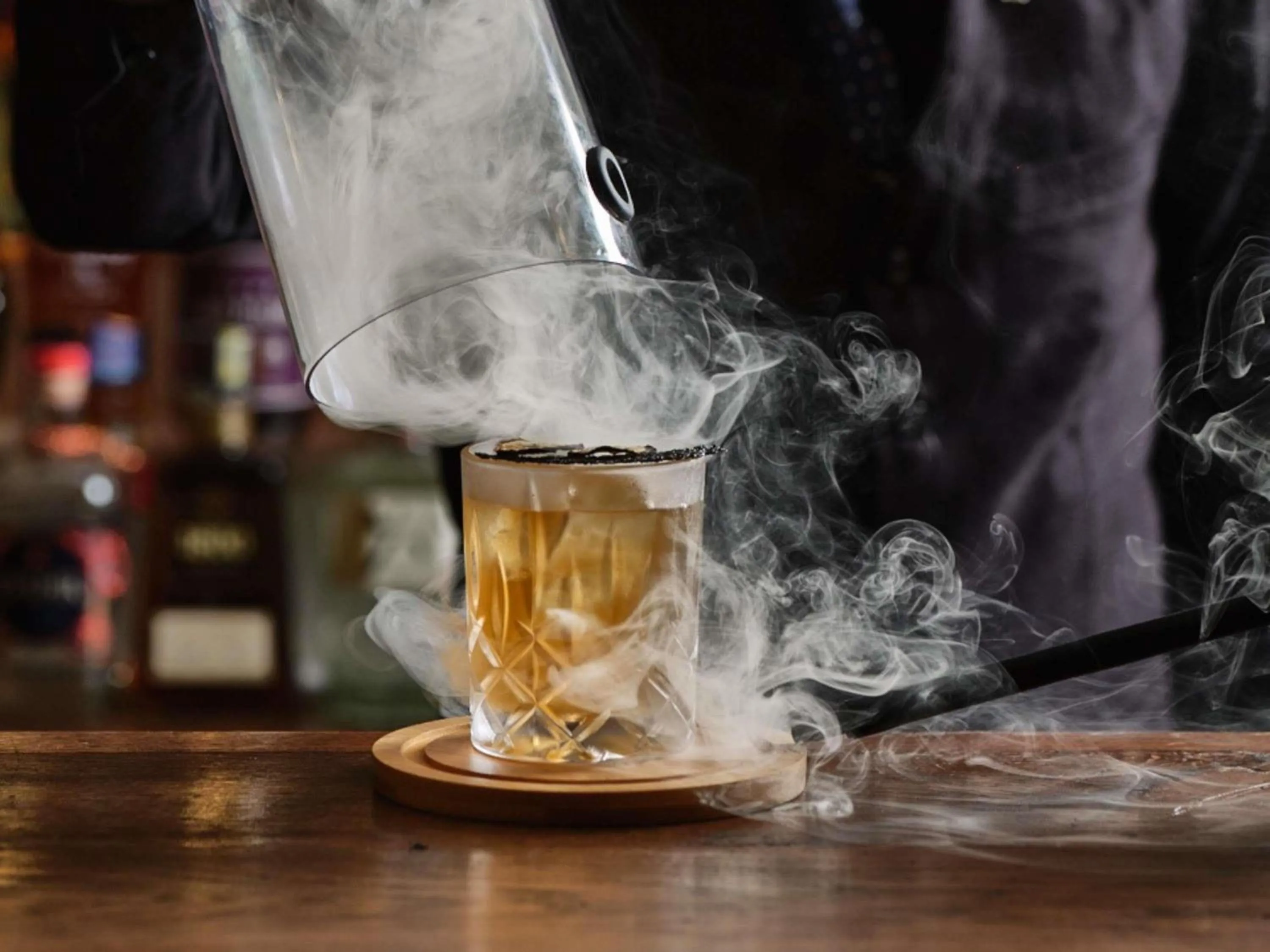 Lounge or bar in Hotel Des Arts Saigon Mgallery Collection