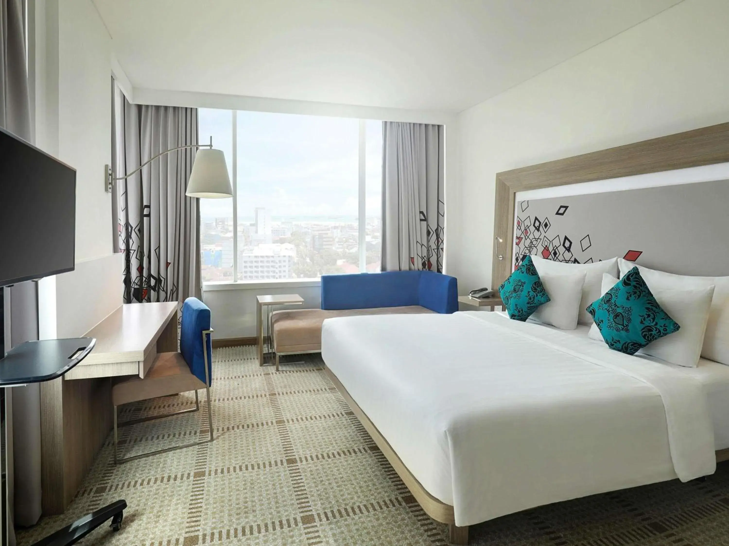 Deluxe Double Room in Novotel Makassar Grand Shayla Deluxe Double Room in Novotel Makassar Grand Shayla