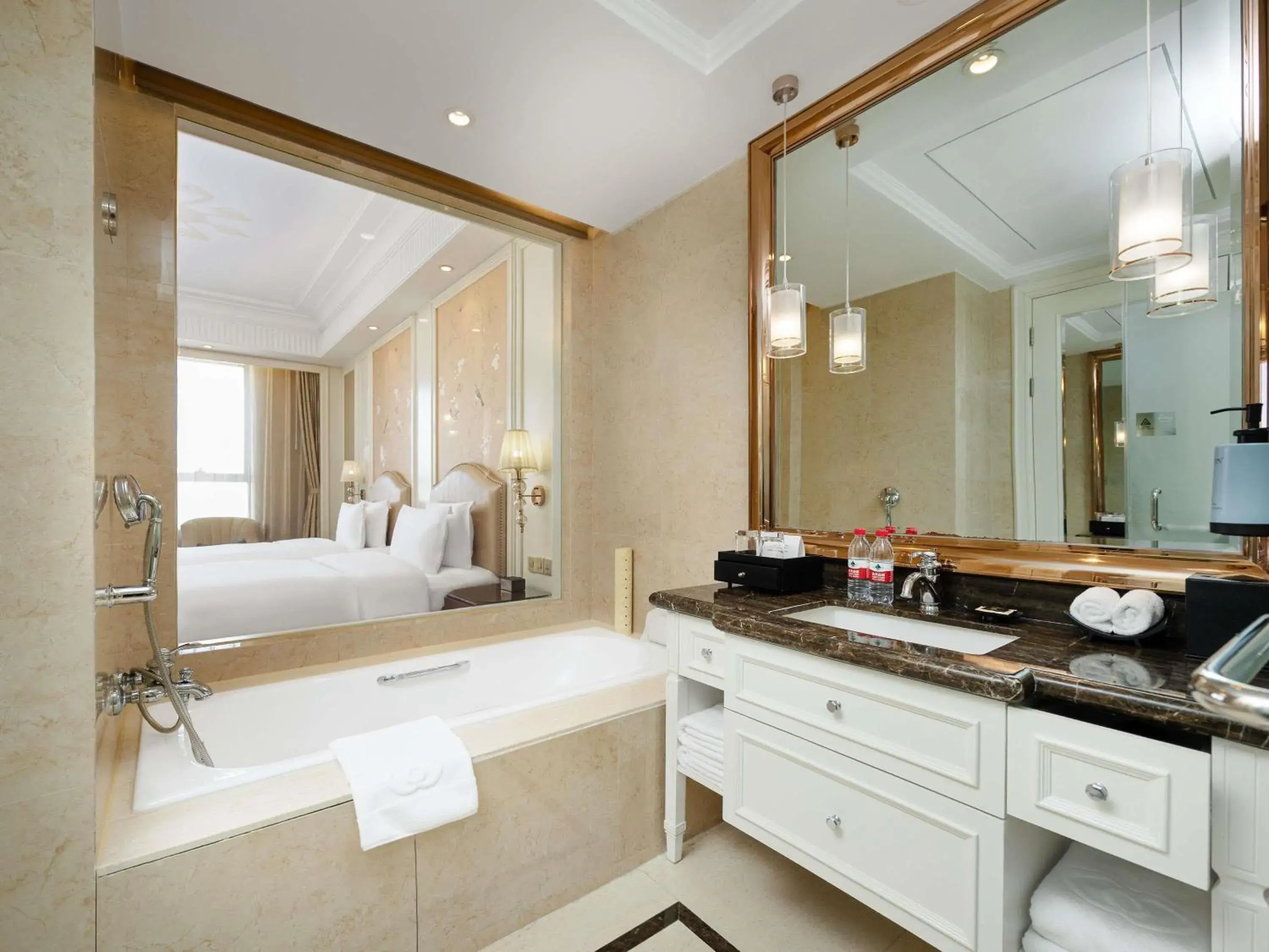 Bedroom, Bed in Sofitel Xining Bedroom, Bed in Sofitel Xining