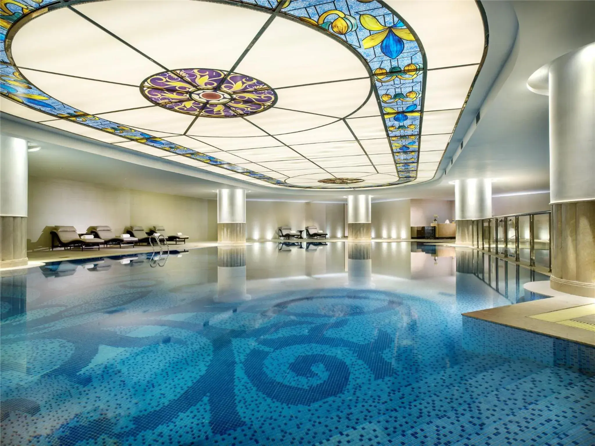 Swimming pool in Sofitel Xining Swimming pool in Sofitel Xining