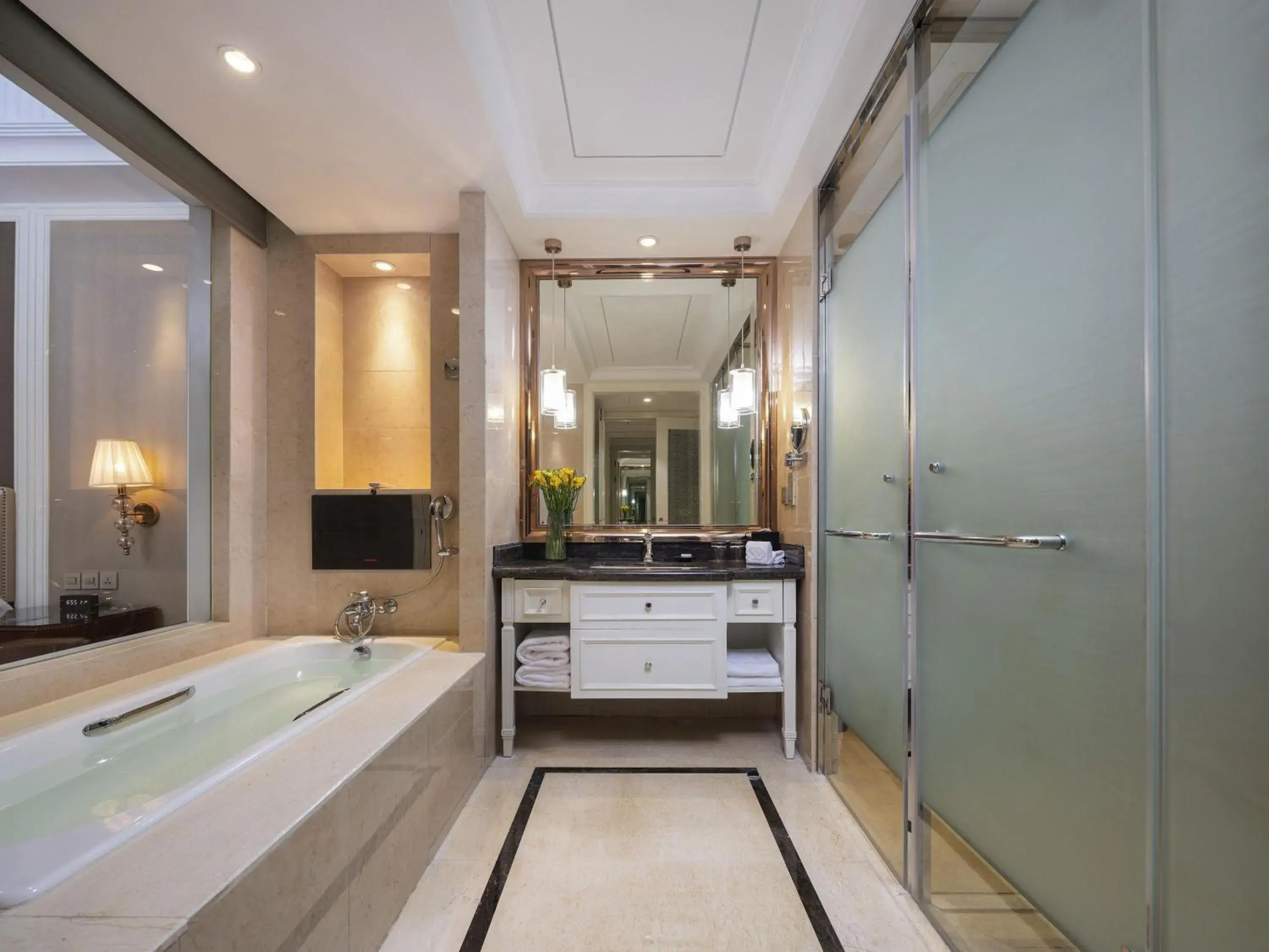 Bedroom in Sofitel Xining Bedroom in Sofitel Xining