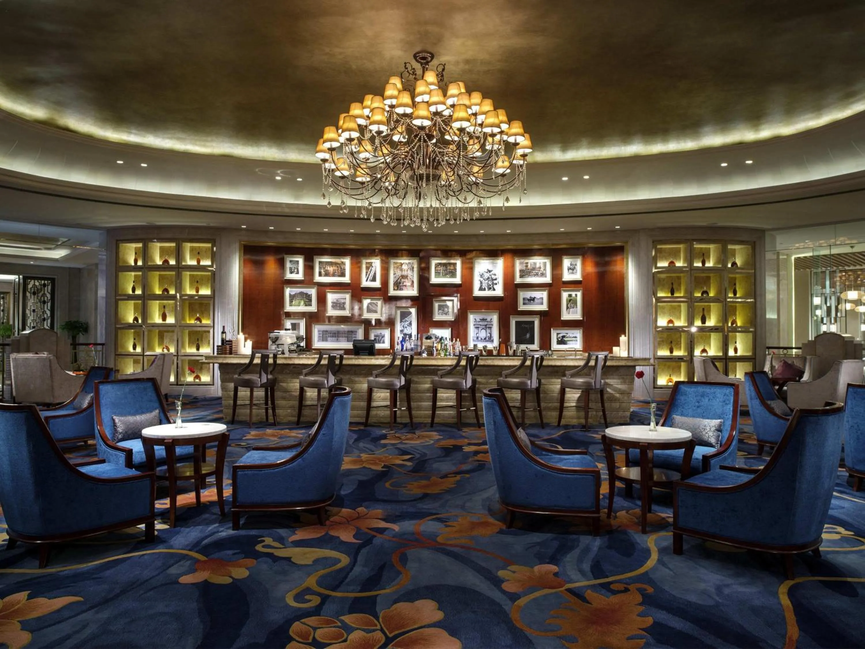 Lounge or bar in Sofitel Xining