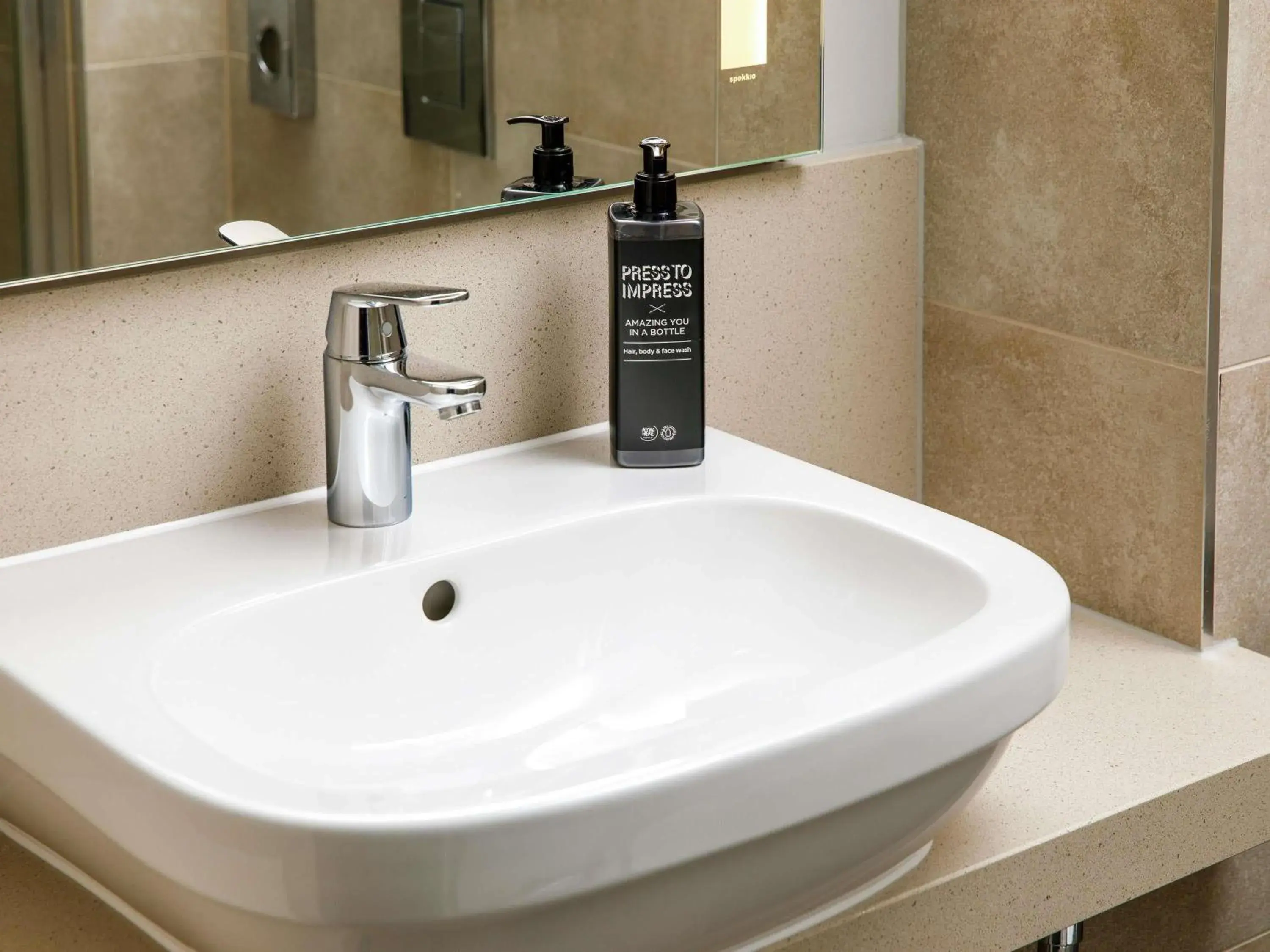 Bedroom in ibis Styles Glasgow Centre George Square Bedroom in ibis Styles Glasgow Centre George Square