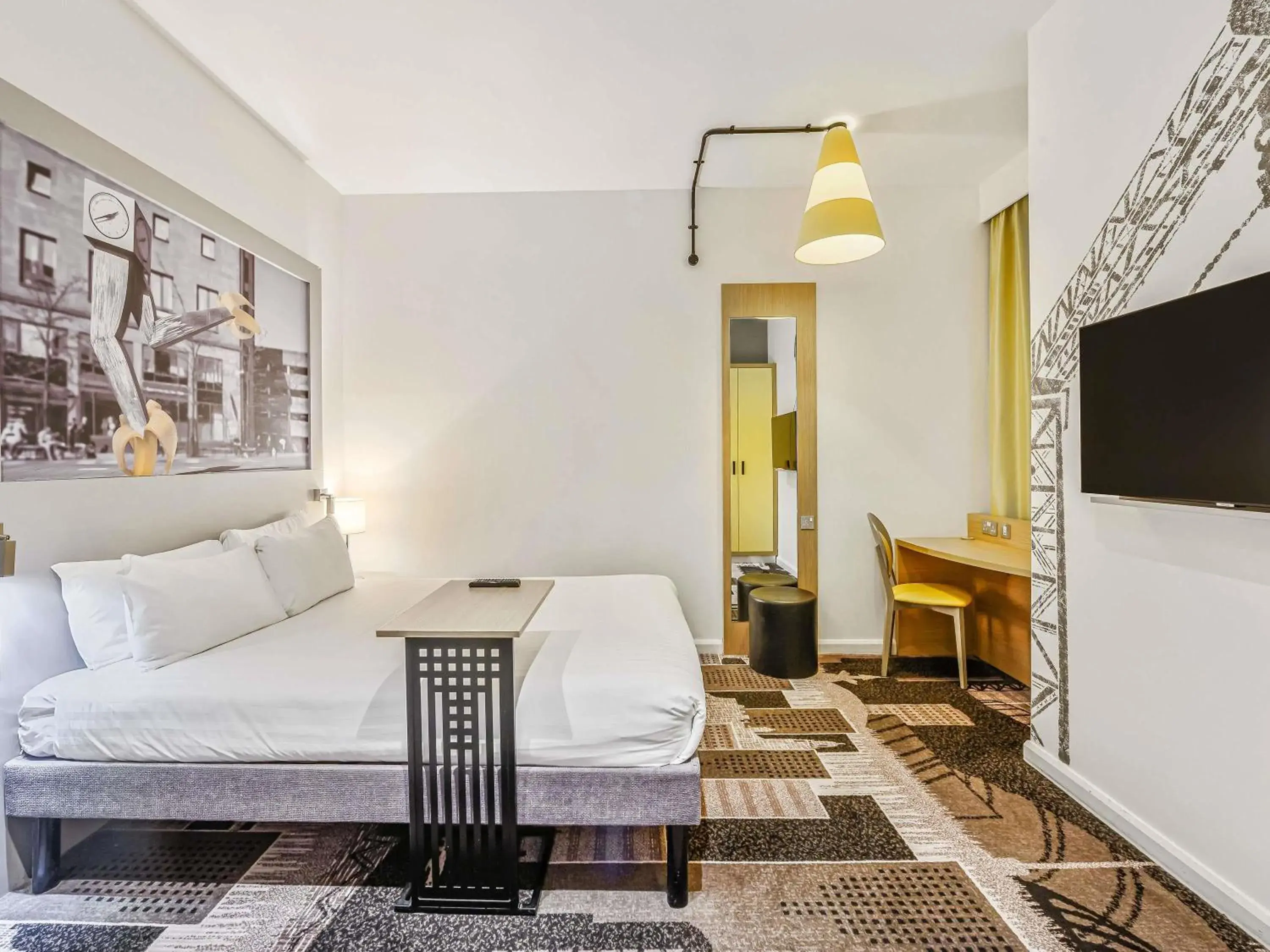 Bedroom in ibis Styles Glasgow Centre George Square Bedroom in ibis Styles Glasgow Centre George Square