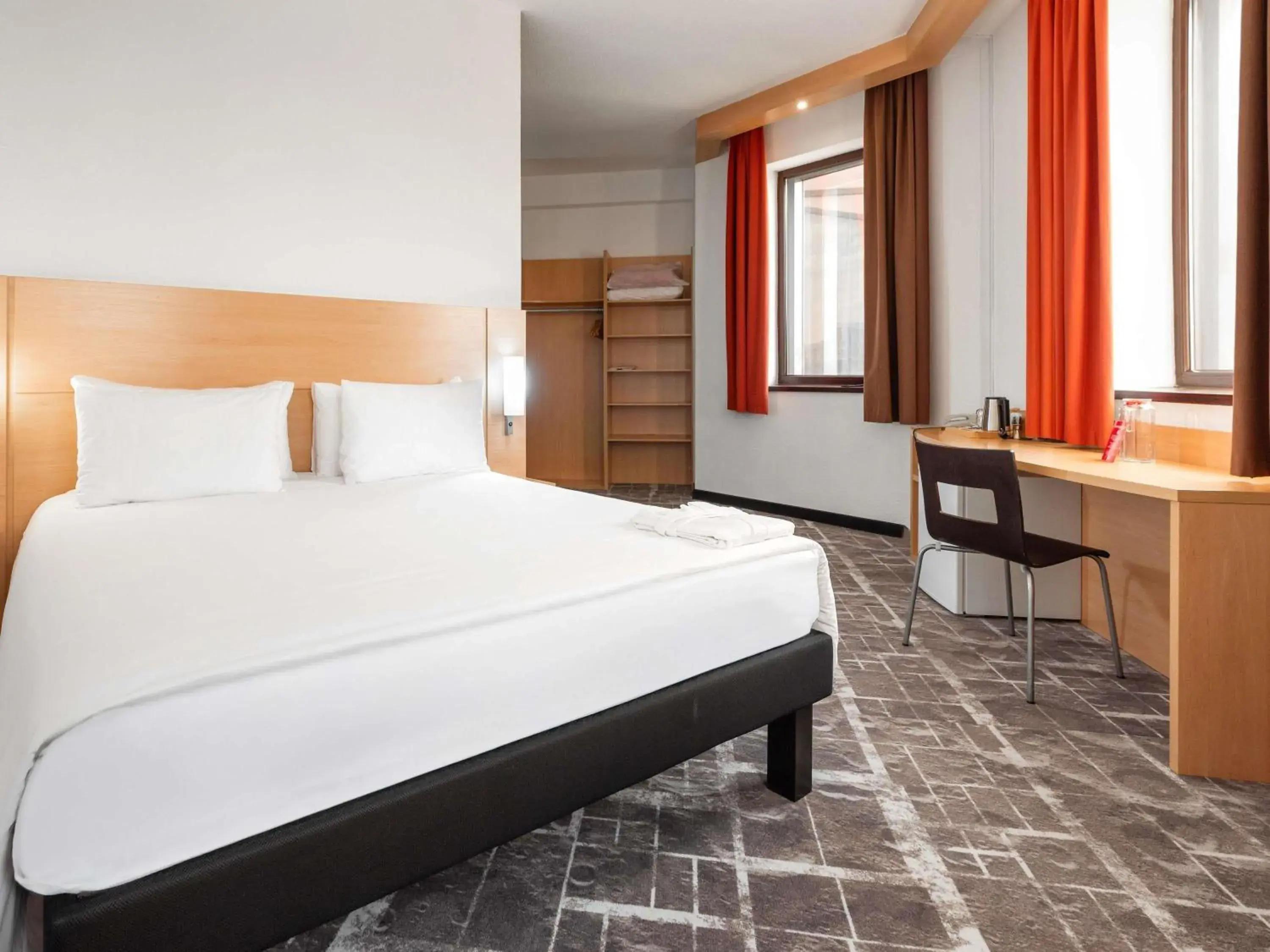 Bedroom, Bed in Ibis Astana Bedroom, Bed in Ibis Astana