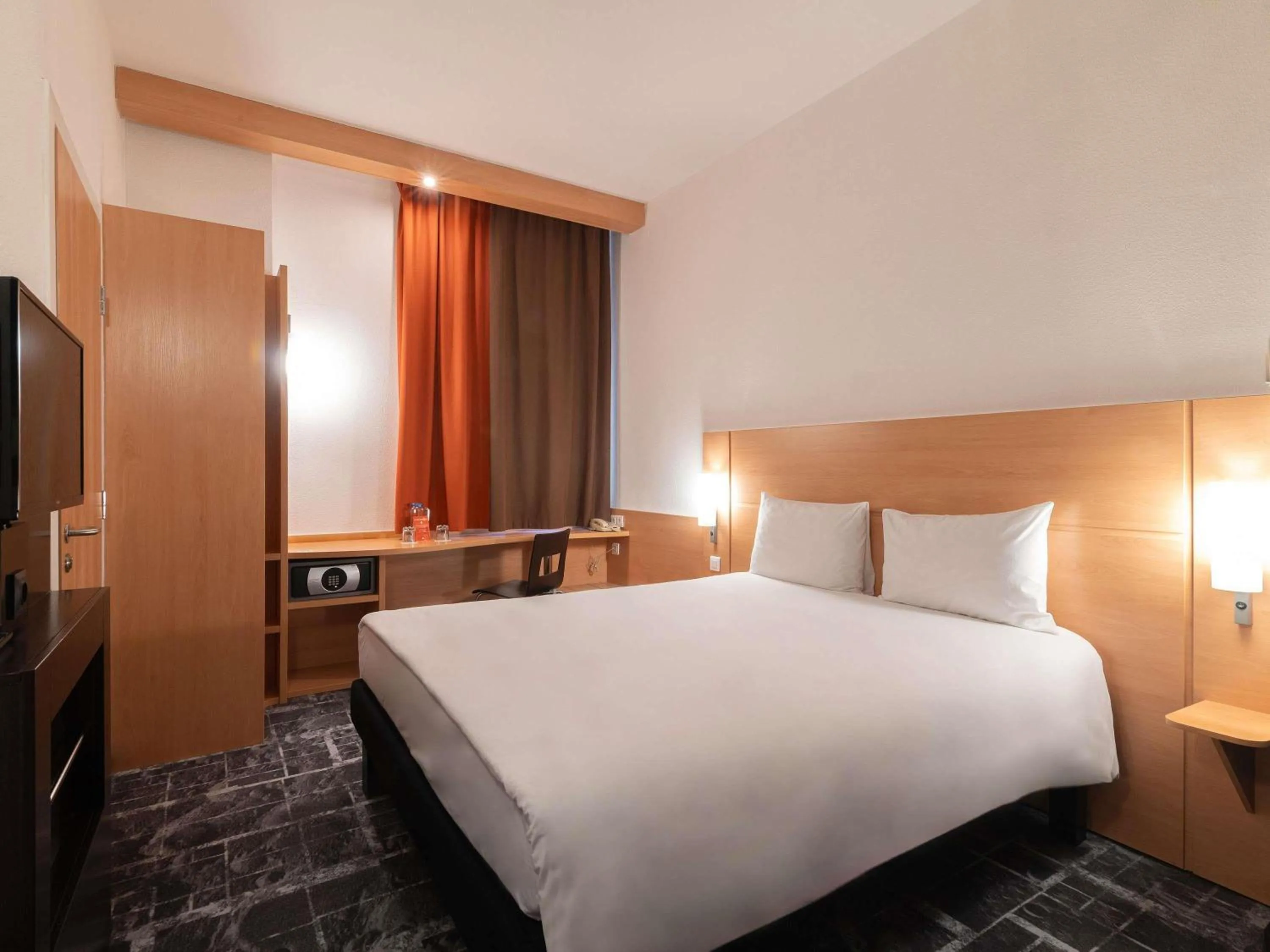 Bedroom, Bed in Ibis Astana