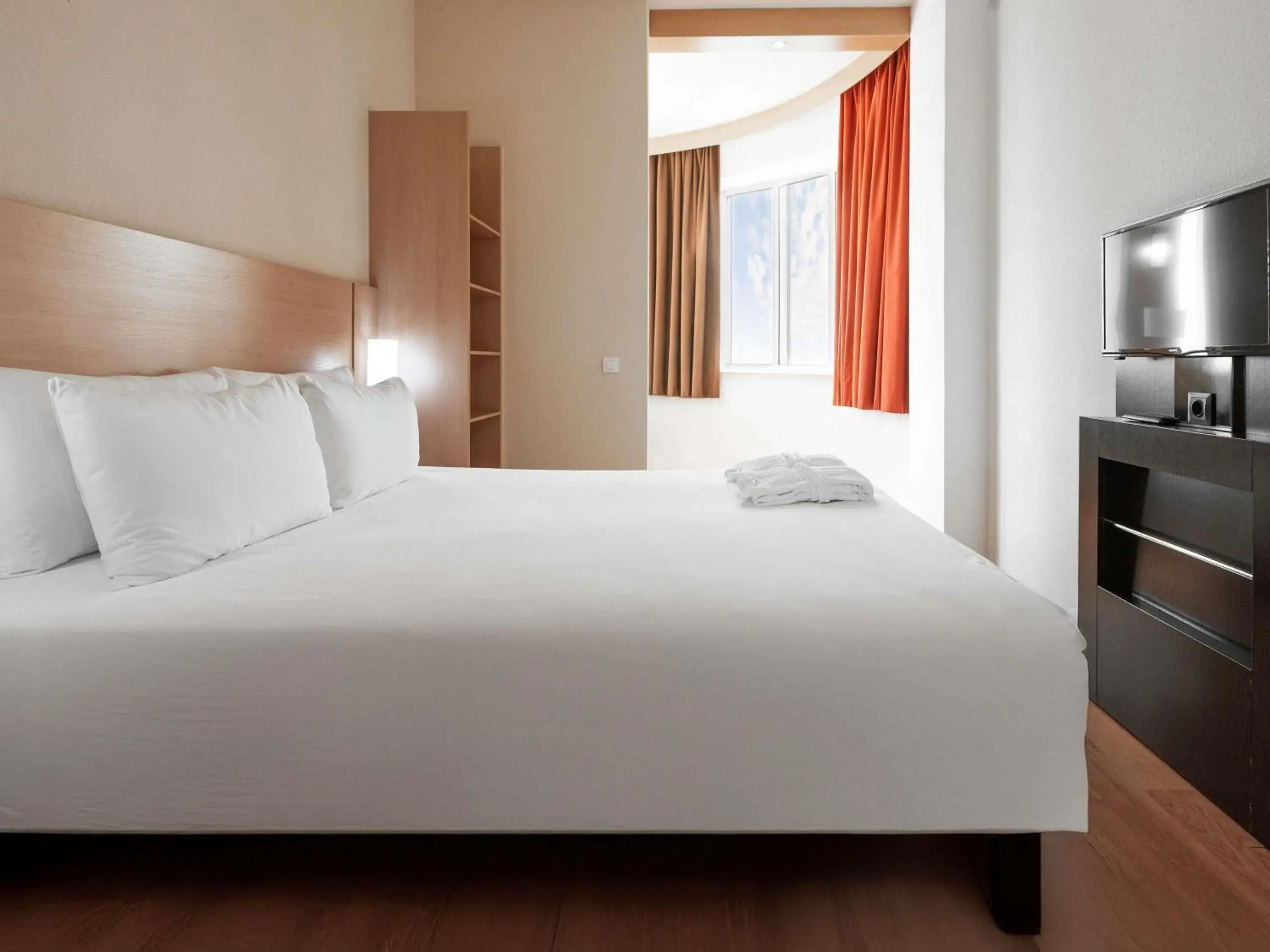 Bedroom, Bed in Ibis Astana Bedroom, Bed in Ibis Astana