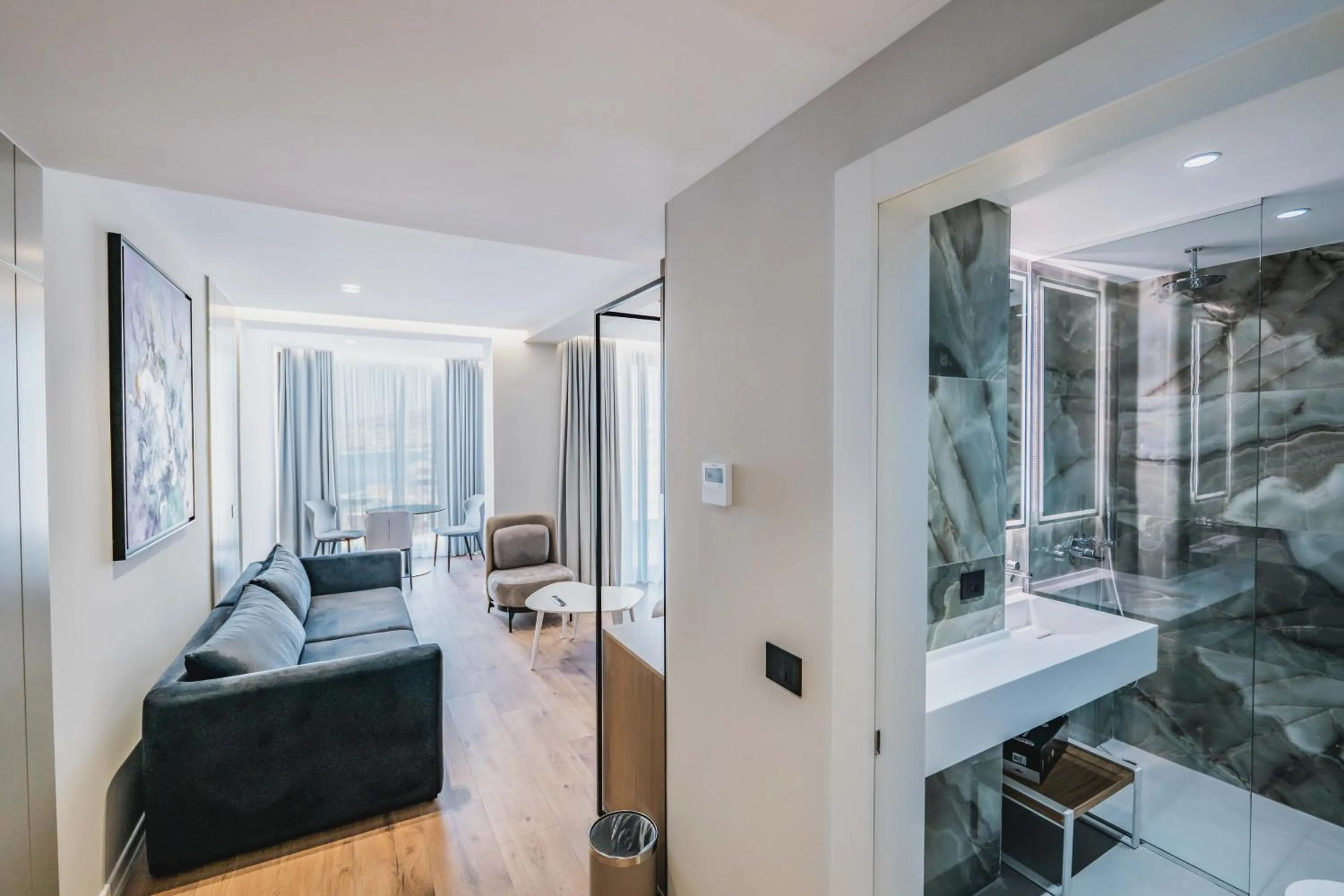 Shower in Boe Luxury Hotel