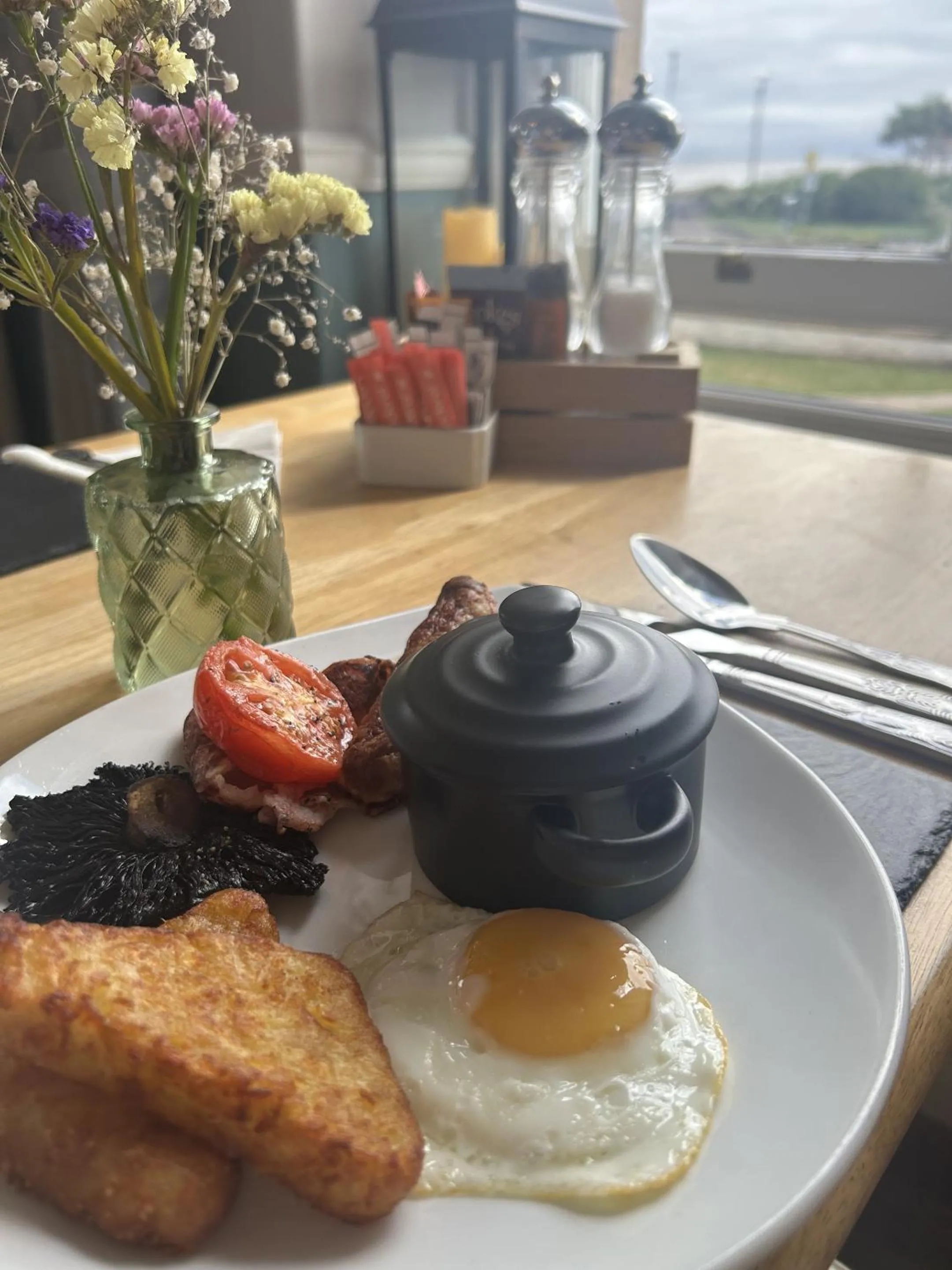 Breakfast in Foxes Hotel & Academy