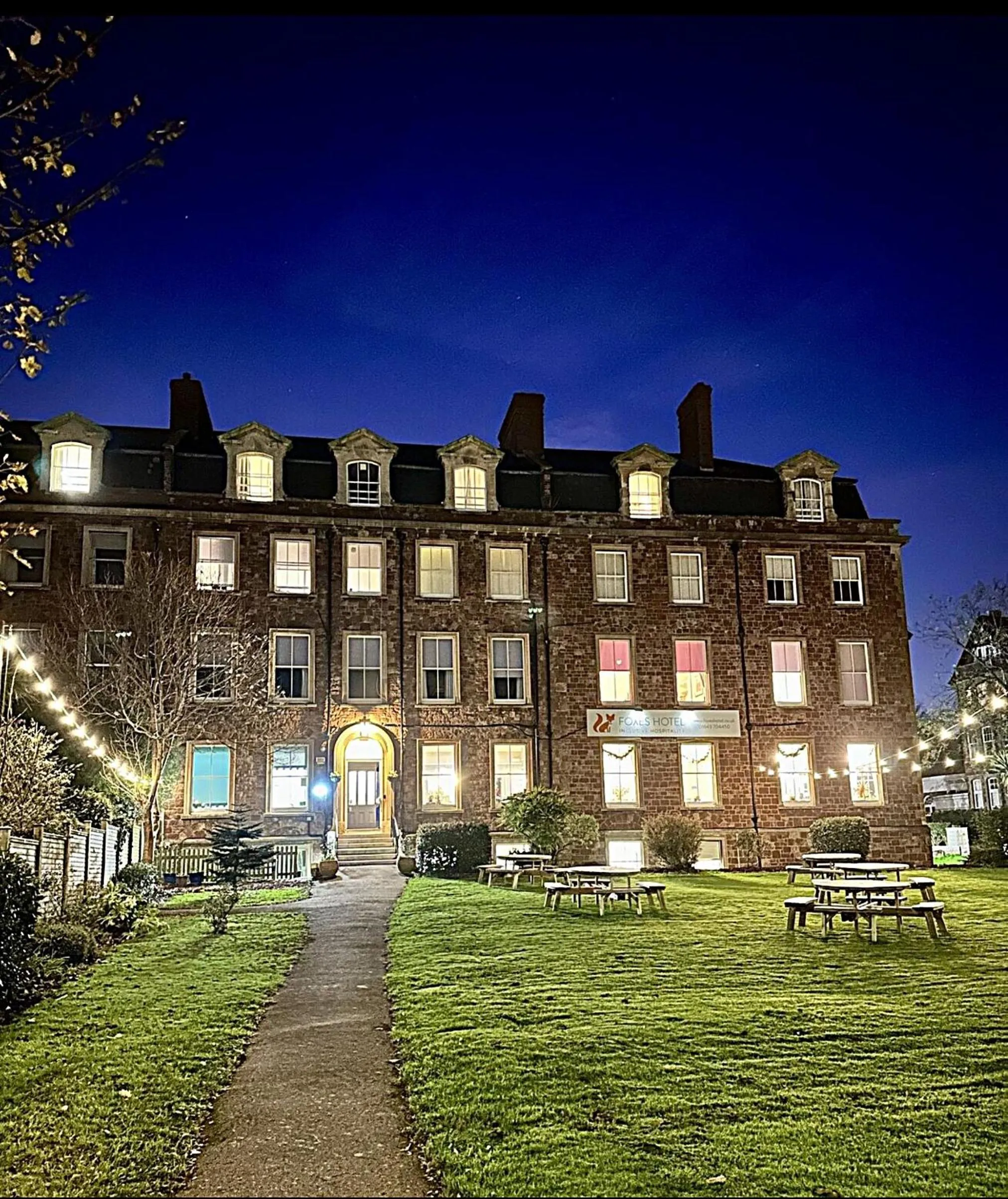 Facade/entrance in Foxes Hotel & Academy