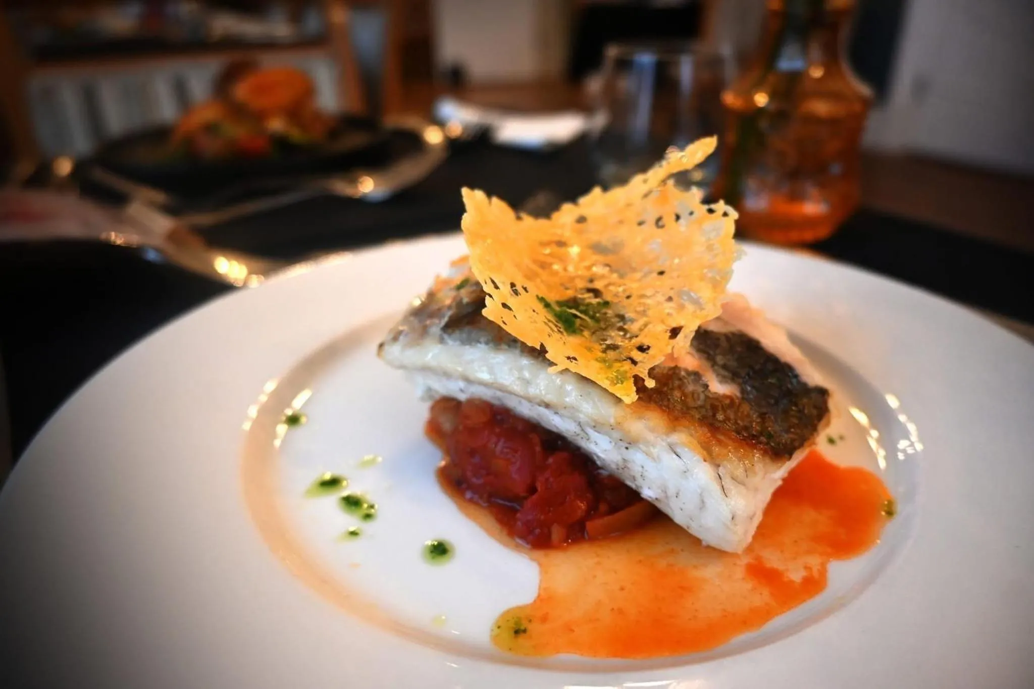 Food and drinks in Foxes Hotel & Academy