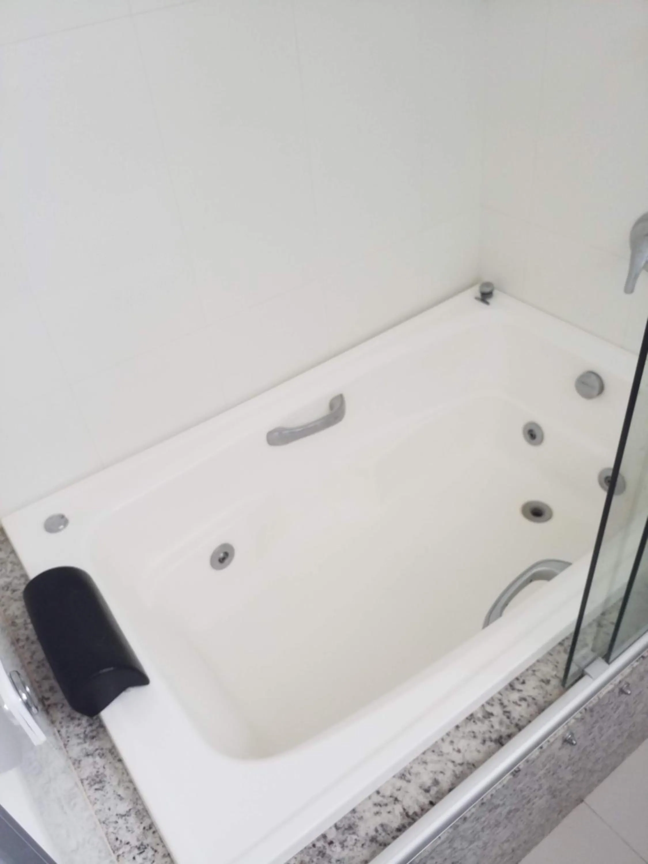 Bathroom in Mirante Flat