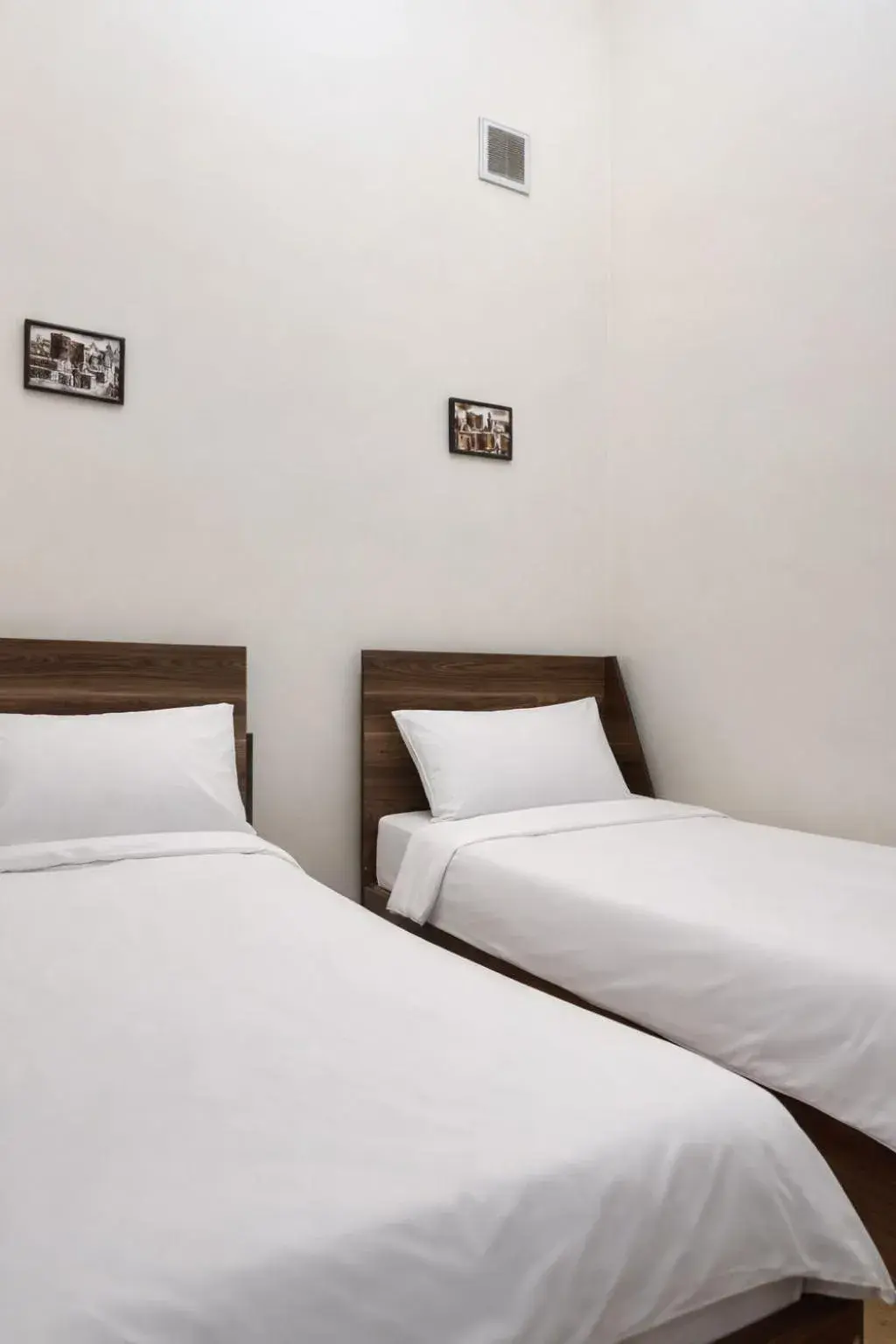 Standard Twin Room in Baku Home Hostel Standard Twin Room in Baku Home Hostel