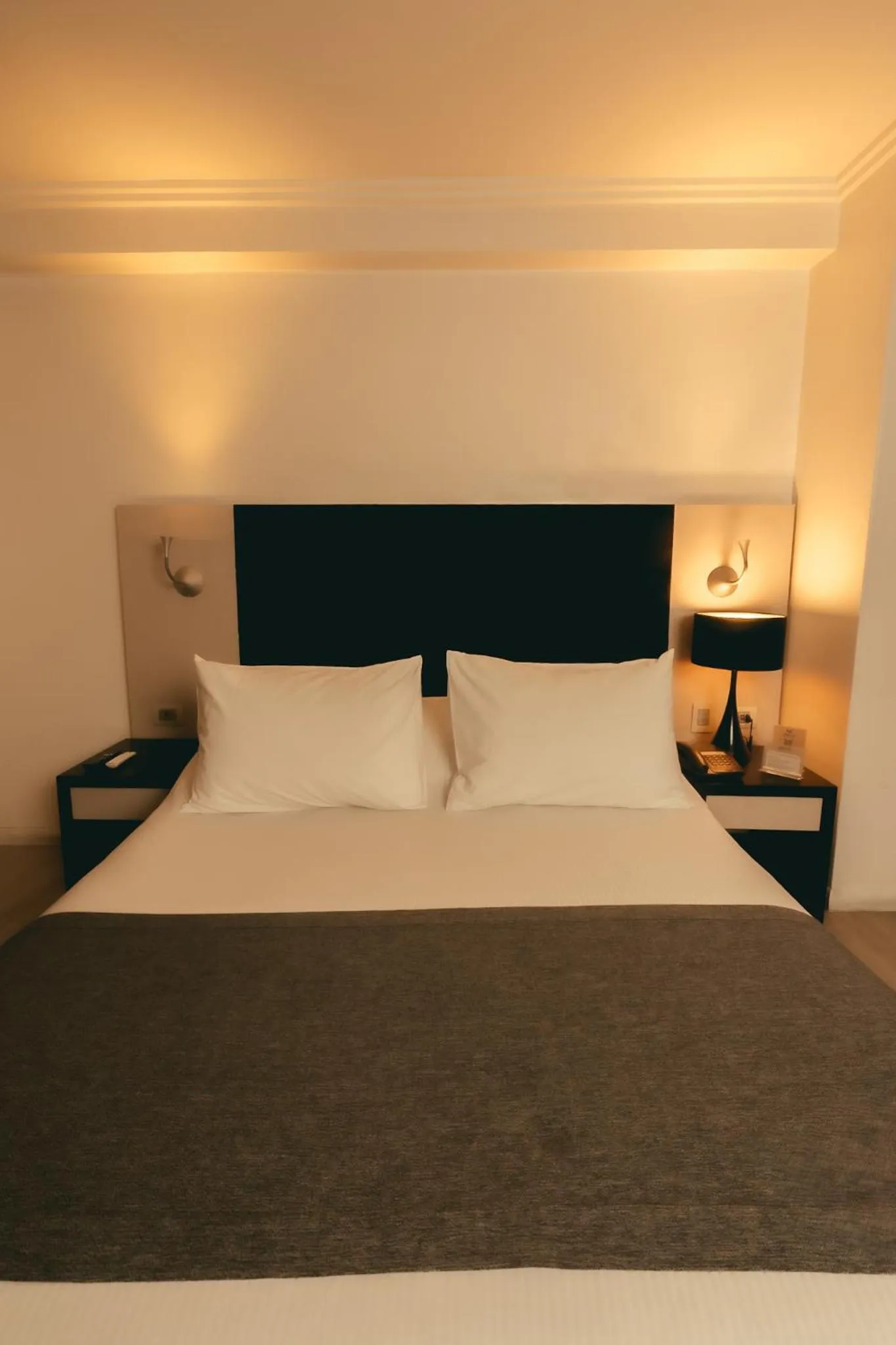 Bed in Hotel Sommelier Agustinas