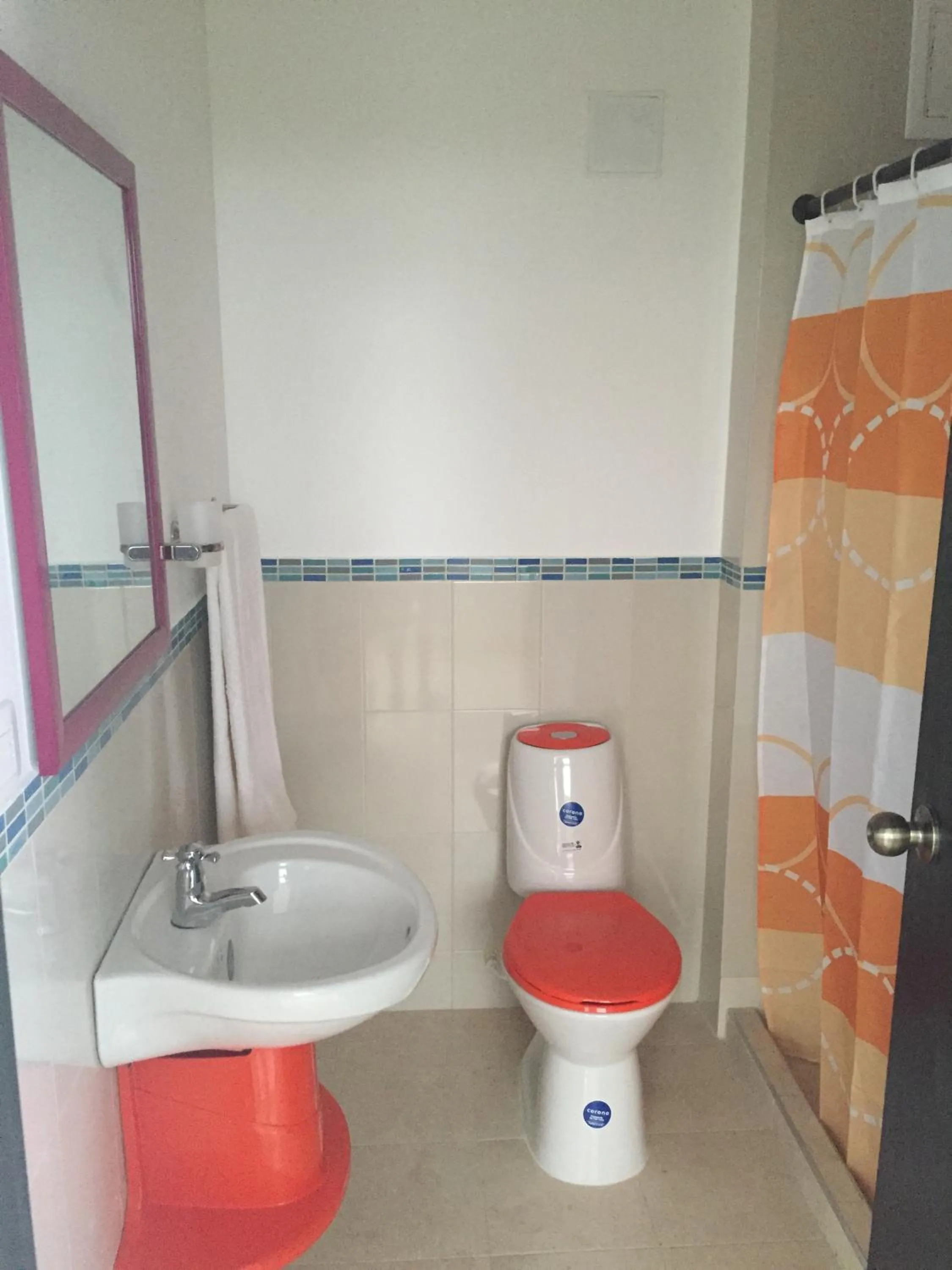 Bathroom in Hostal Central Beach