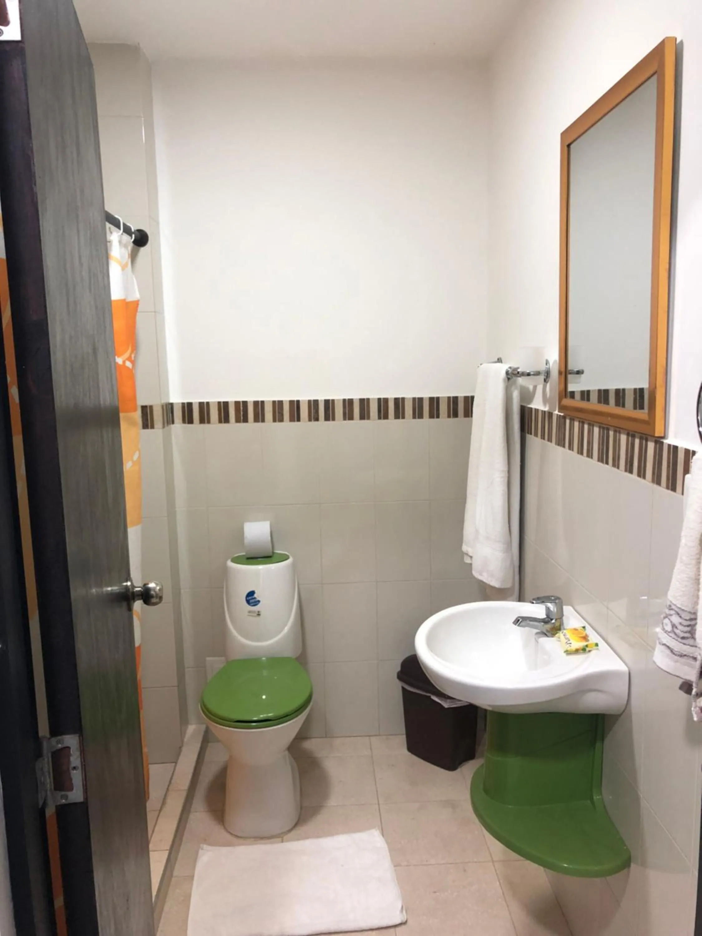 Bathroom in Hostal Central Beach