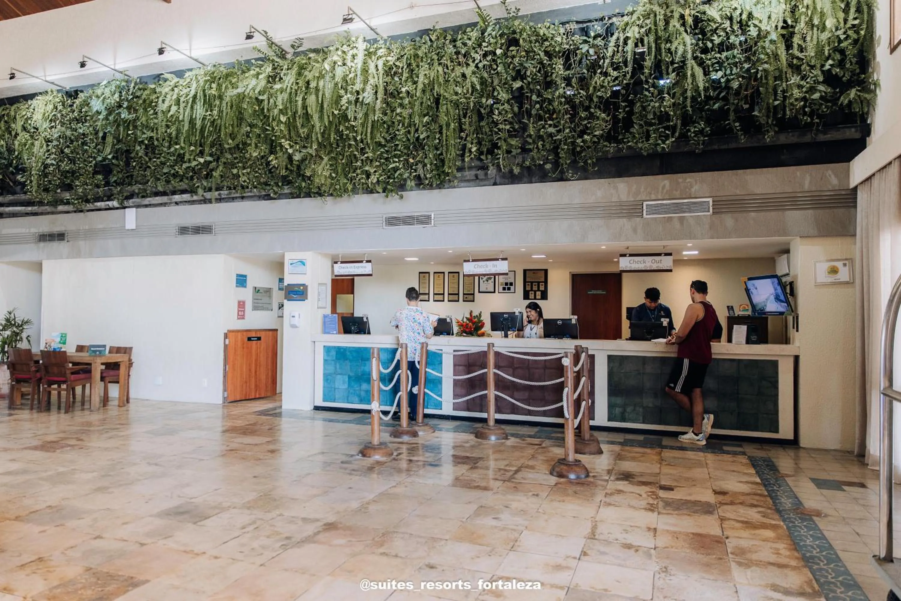 Lobby or reception in Apartamento - Pé na areia - Ao lado do parque aquático - Administrado por Anfitrião