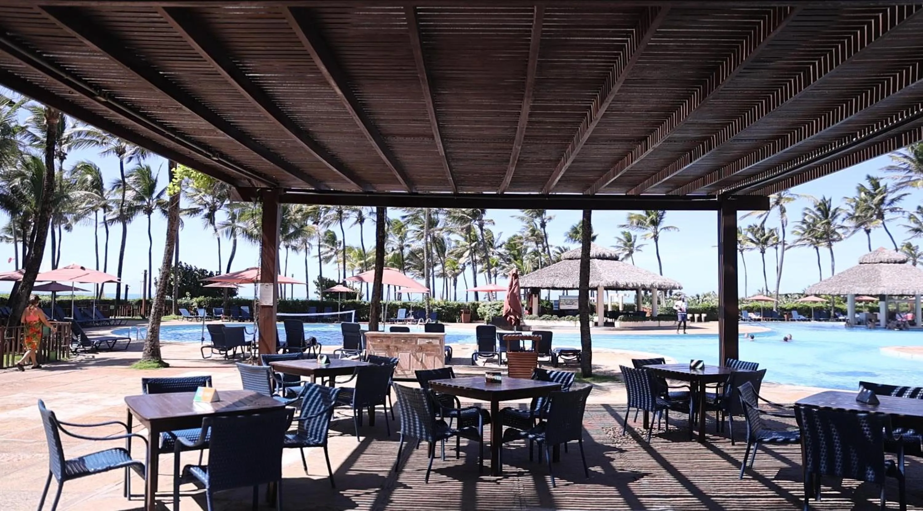 Restaurant/places to eat in Apartamento - Pé na areia - Ao lado do parque aquático - Administrado por Anfitrião