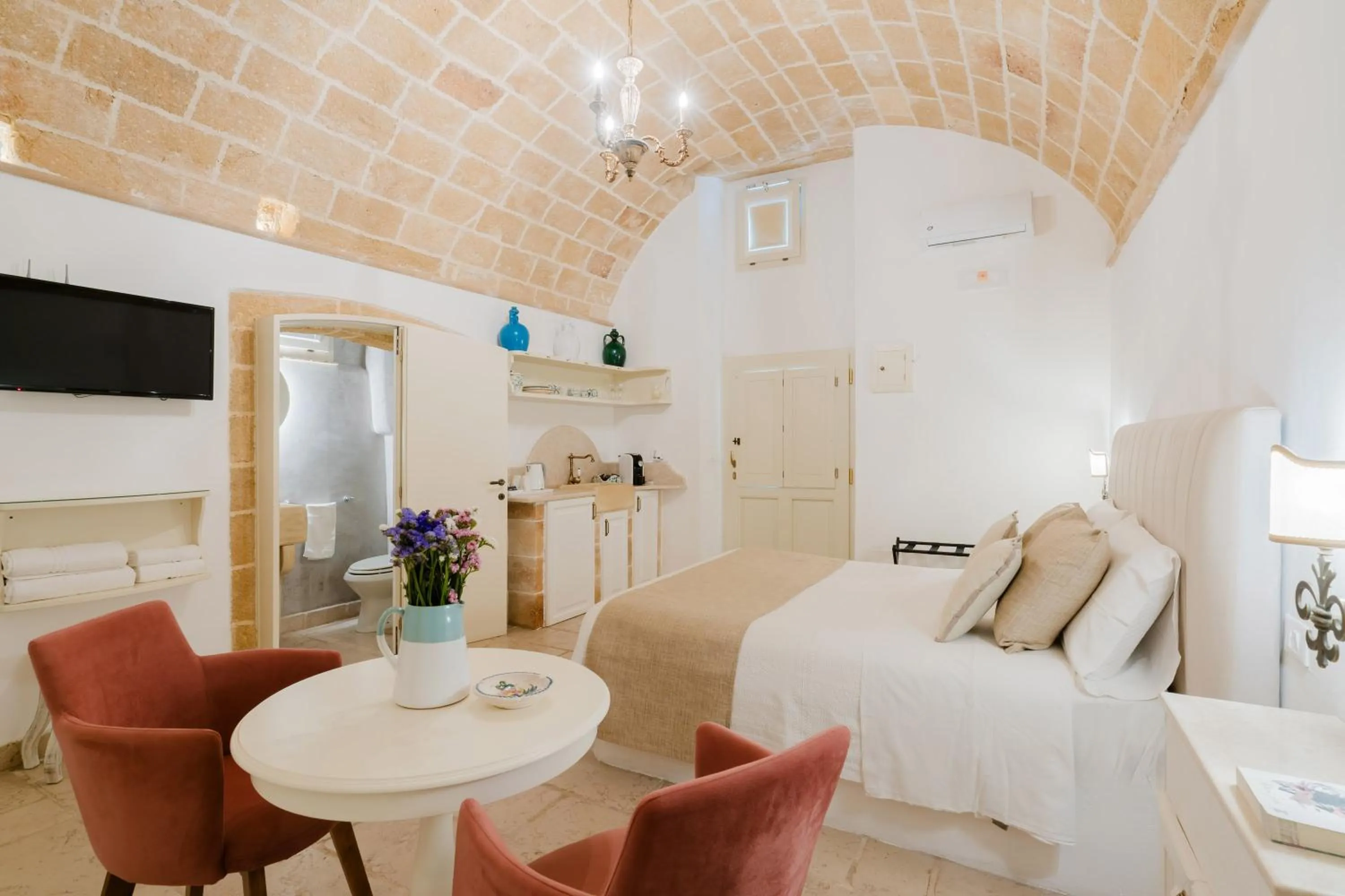 TV and multimedia, Bed in Relais La Casa del Poeta