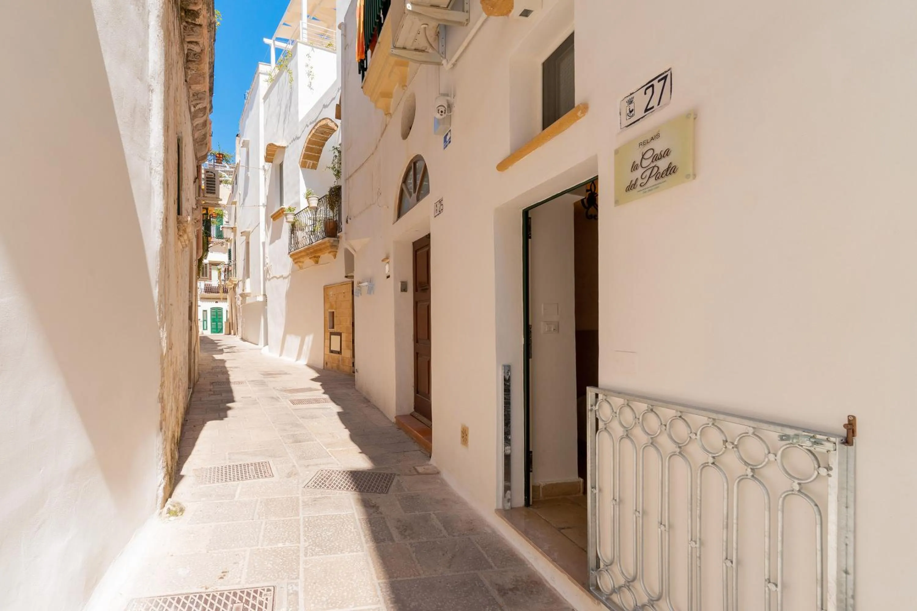 Property building in Relais La Casa del Poeta